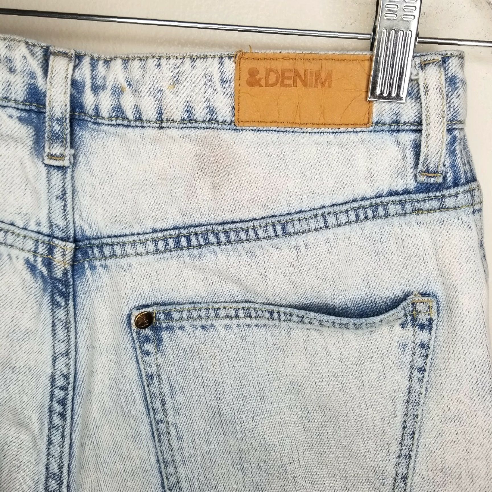 H&M VINTAGE? Wait: H&M & Denim Womens Acid Wash Mom Blue Jeans 28/32 Jeans Women Blue Acid Wash Mom 28/32 Size 28" / US 6 / IT 42 - 6 Thumbnail