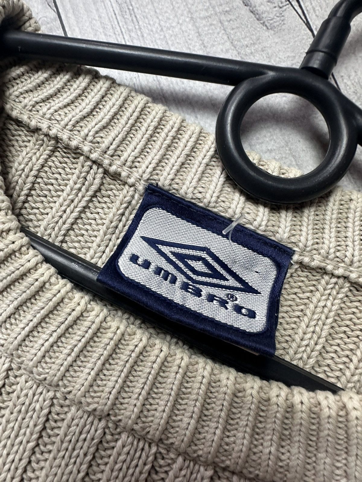 Other Vintage Umbro logo sweater size M beige avant-garde Size US M / EU 48-50 / 2 - 5 Thumbnail