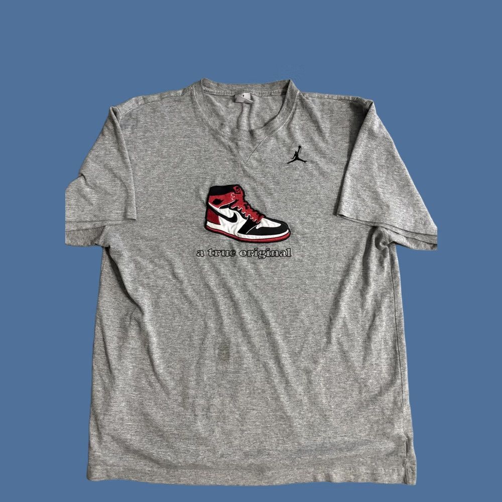 Jordan Brand Jordan Shirt Mens Small Gray A True Original Jumpman Graphic Tee T-Shirt Shirt Mens Small Gray Jordan Logo Graphic Print 90s Basketball Sneakers Tee Size US S / EU 44-46 / 1 - 1 Thumbnail