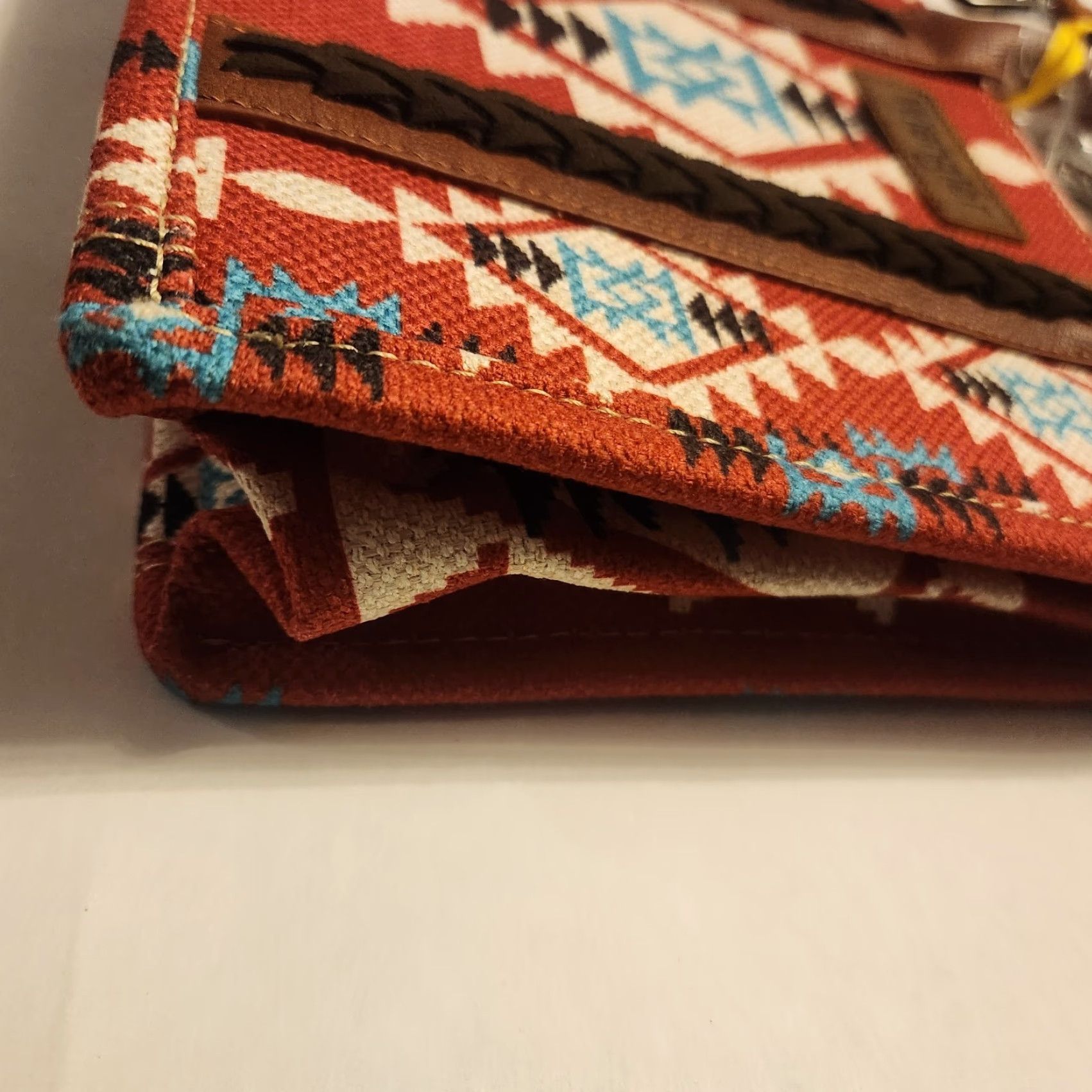 Wrangler VINTAGE Wrangler Southwestern Aztec Print Canvas Purse Tote Crossbody Bag Burgundy New Size ONE SIZE - 5 Thumbnail