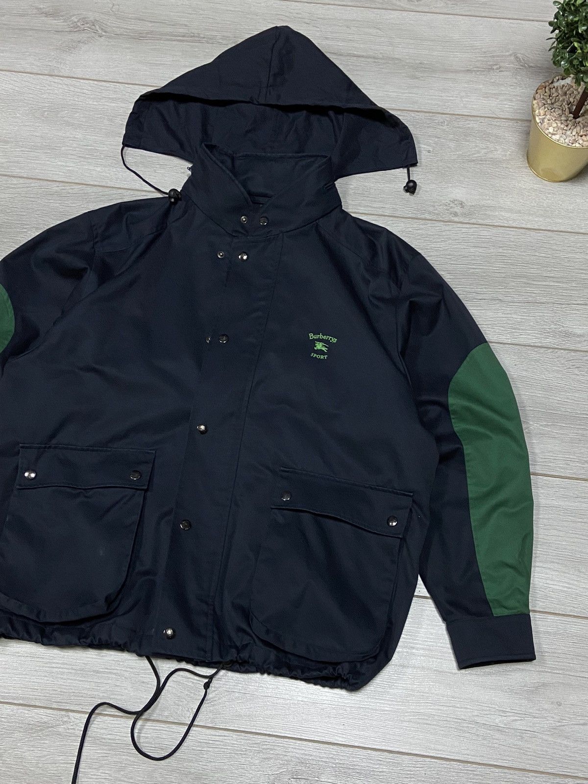 Burberry Burberry hooded check double color jacket Size US M / EU 48-50 / 2 - 5 Thumbnail