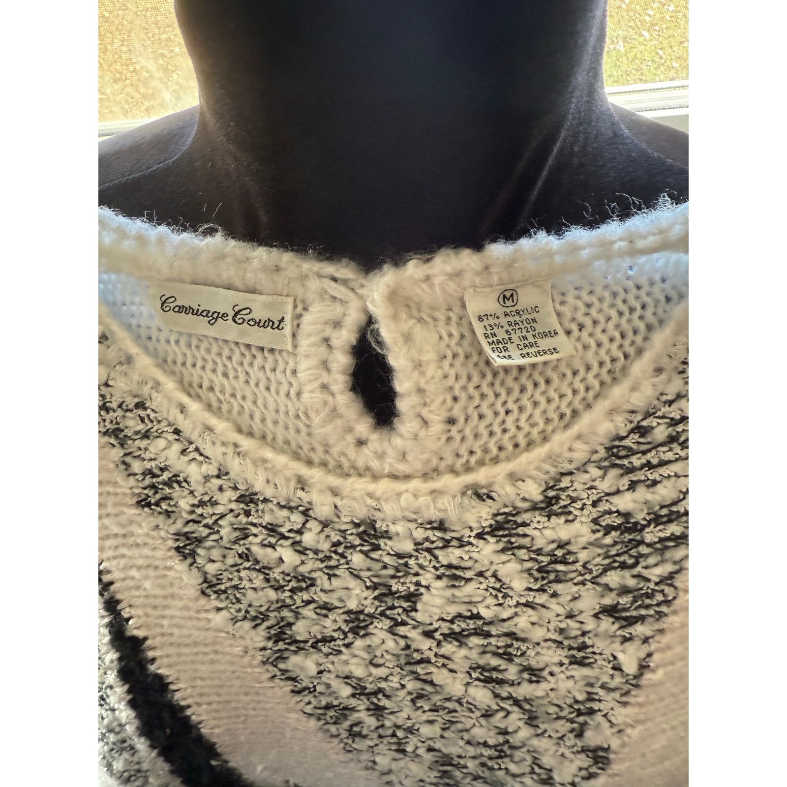 Vintage Vintage 80’s Carriage Court White Black Abstract Sweater Med Size M / US 6-8 / IT 42-44 - 4 Thumbnail