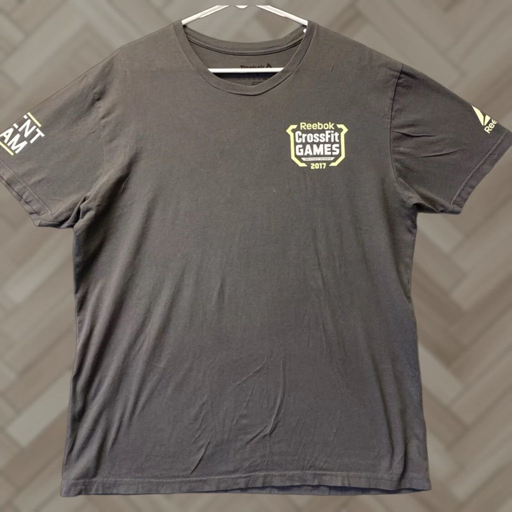 Reebok Reebok Shirt Men Large Gray Short Sleeve Crew Neck Graphic /114-16 Size US L / EU 52-54 / 3 - 1 Thumbnail