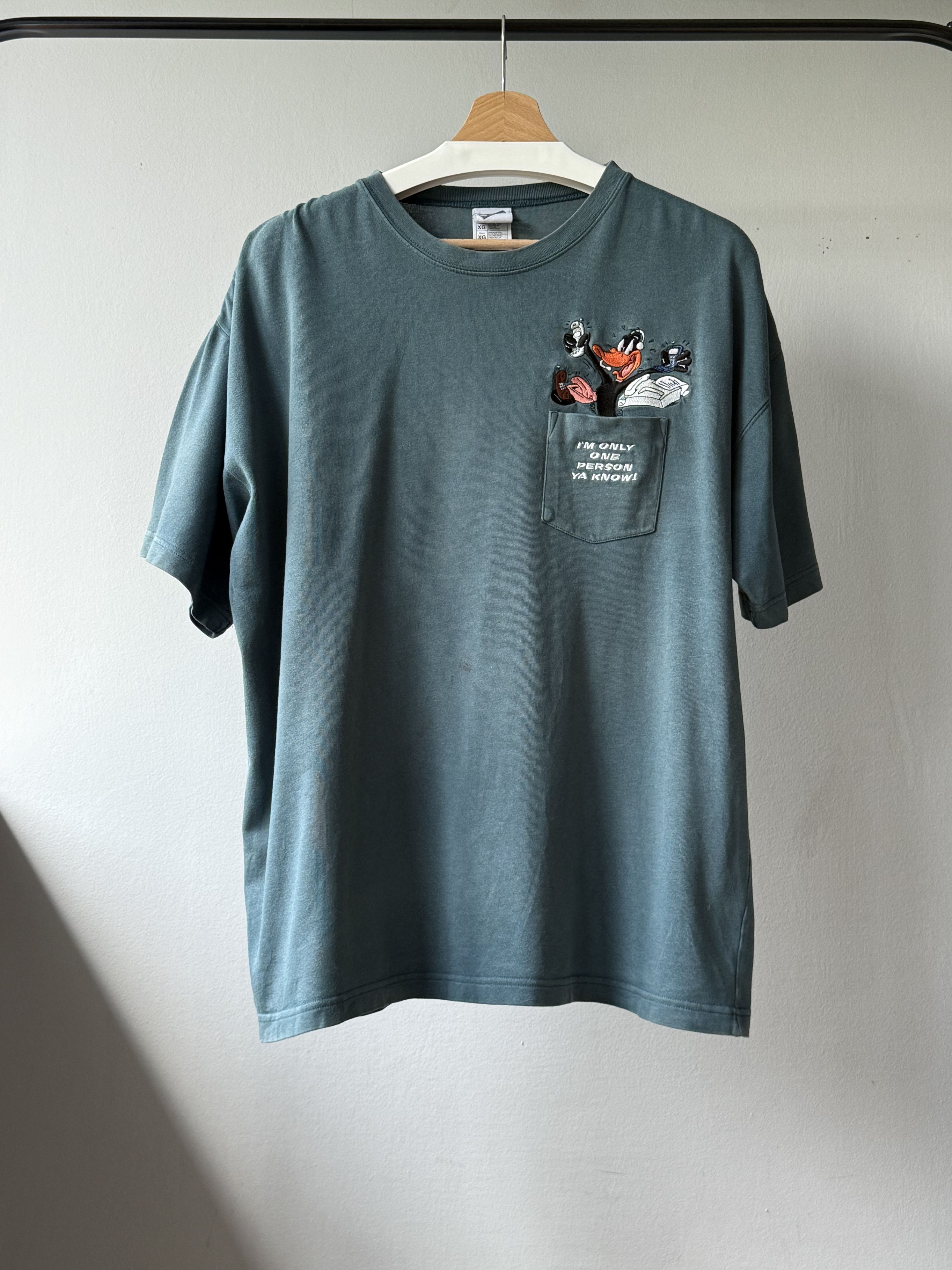 Warner Bros Vintage Warner Bros. Looney Tunes Embroidered Pocket T-Shirt Size US XL / EU 56 / 4 - 1 Thumbnail