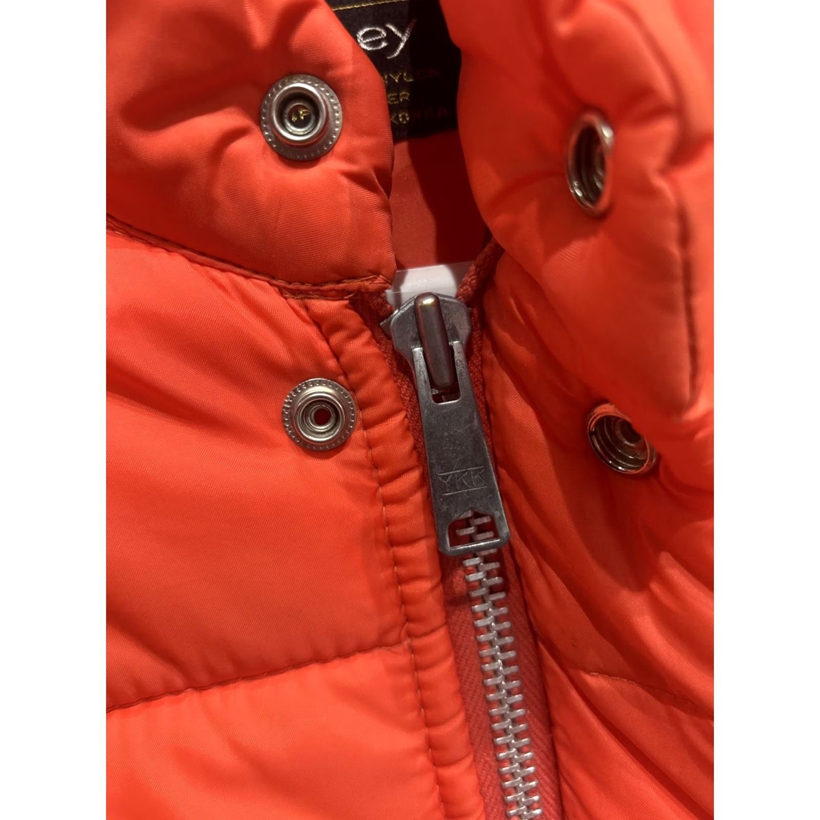 JCPenney VINTAGE Stihl Orange Puffer Vest Jacket Mens Large Nylon Shell Winter Coat Shifted to JC Penney Brand 90s Vintage Mens Large Orange Puffer Vest Jacket Size US L / EU 52-54 / 3 - 3 Thumbnail