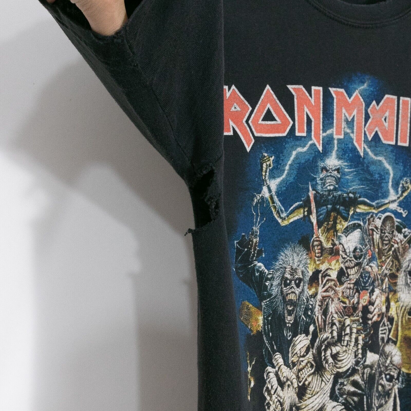 Vintage Vintage Y2K Iron Maiden Best of Beast T Shirt S - Distressed Size US S / EU 44-46 / 1 - 5 Thumbnail