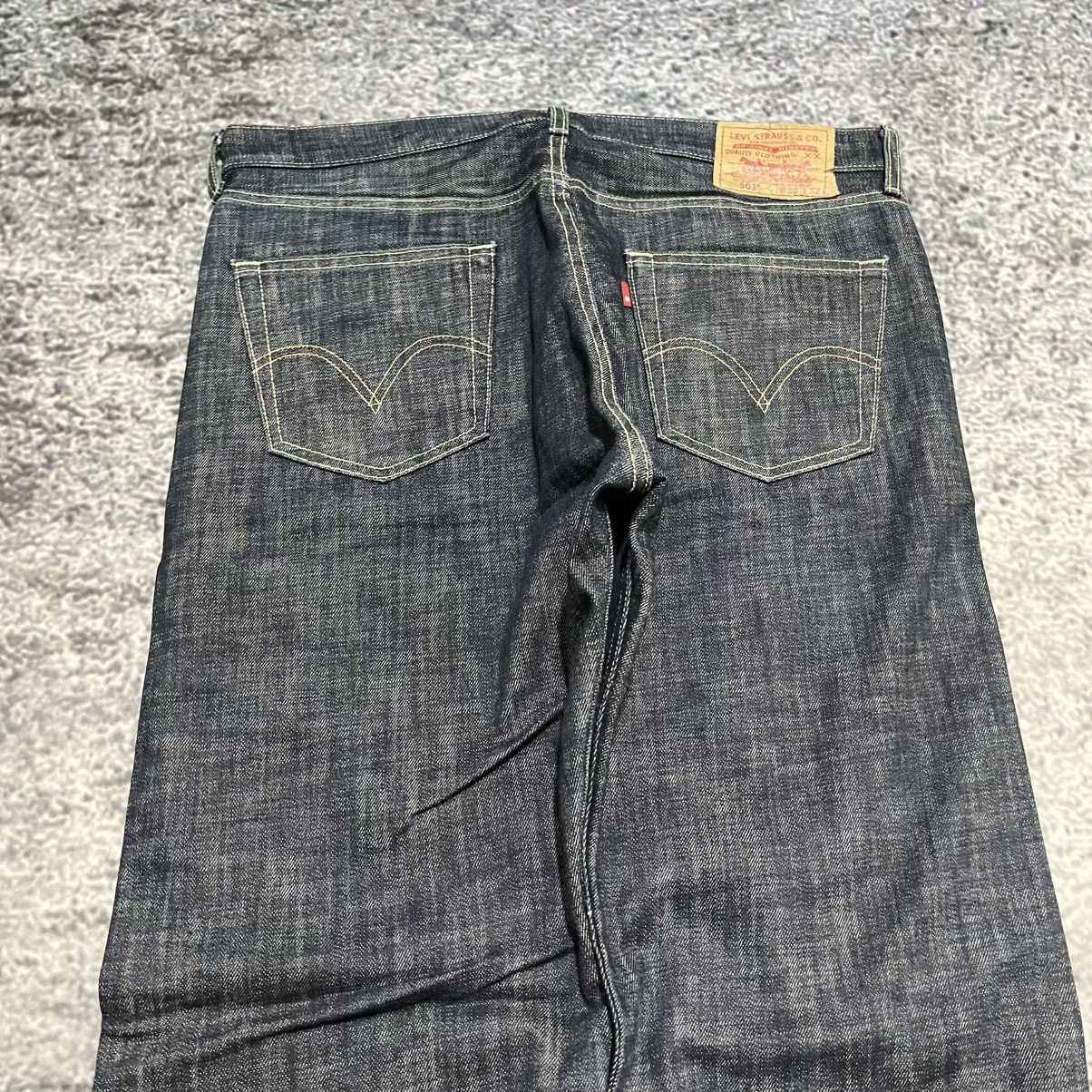 Vintage Vintage 2000s Levi's 501 Button Fly Navy Blue Jeans 36x32 Size US 36 / EU 52 - 3 Thumbnail