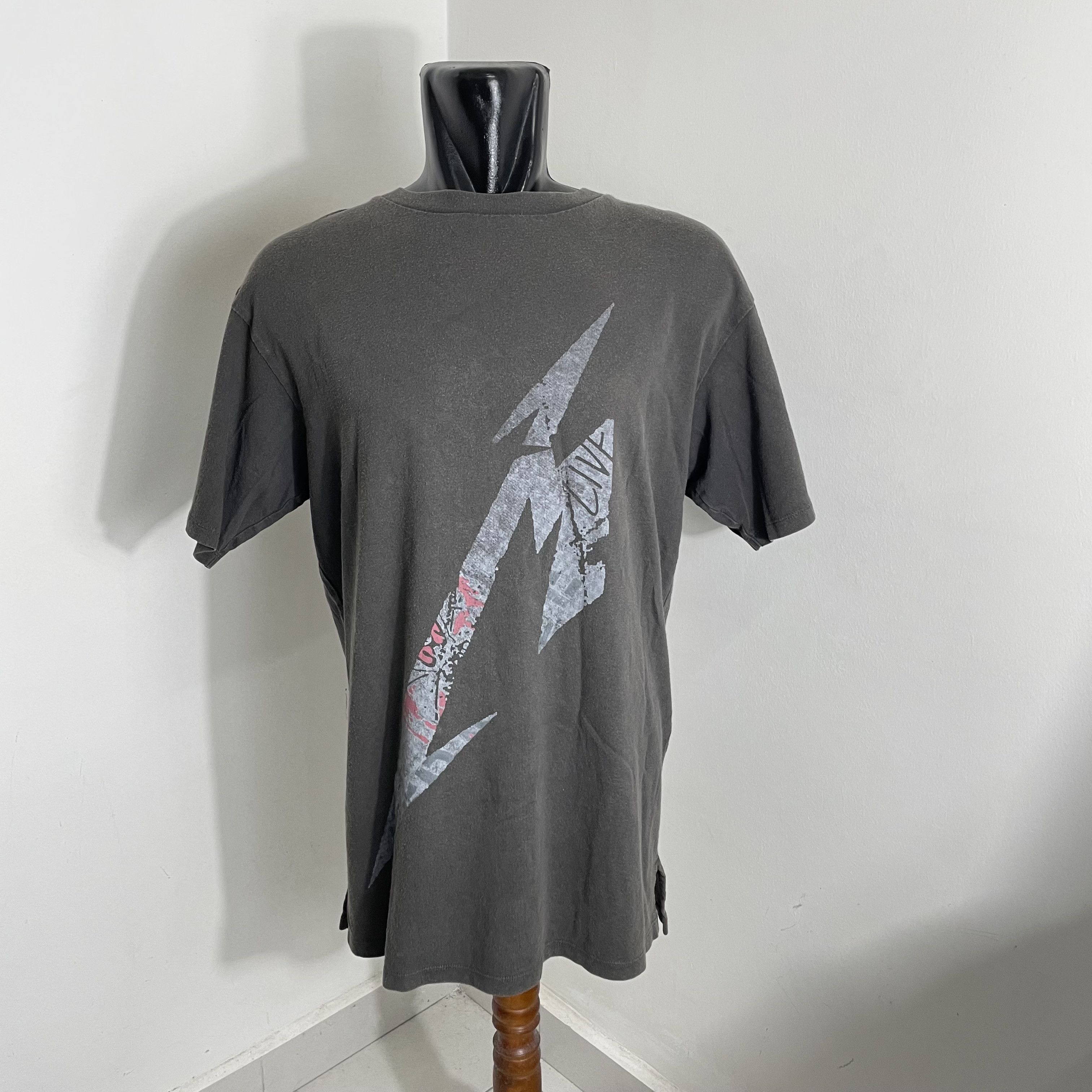 Japanese Brand × Metallica METALLICA X UNIQLO UT TSHIRT ROCK BAND METAL 2017 Size US L / EU 52-54 / 3 - 1 Thumbnail