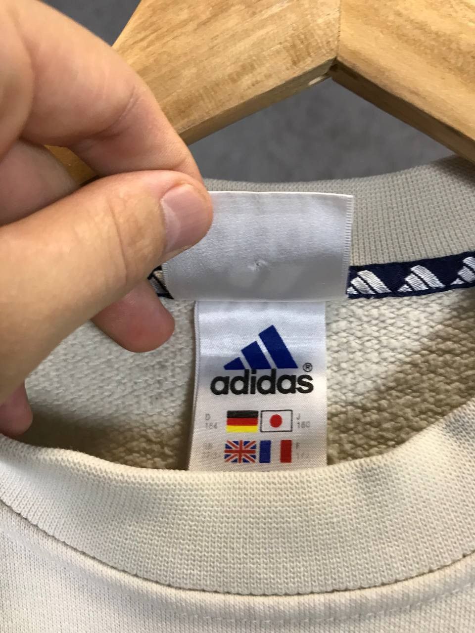 Adidas × Vintage Adidas vintage big center logo sweatshirt Size US S / EU 44-46 / 1 - 6 Thumbnail