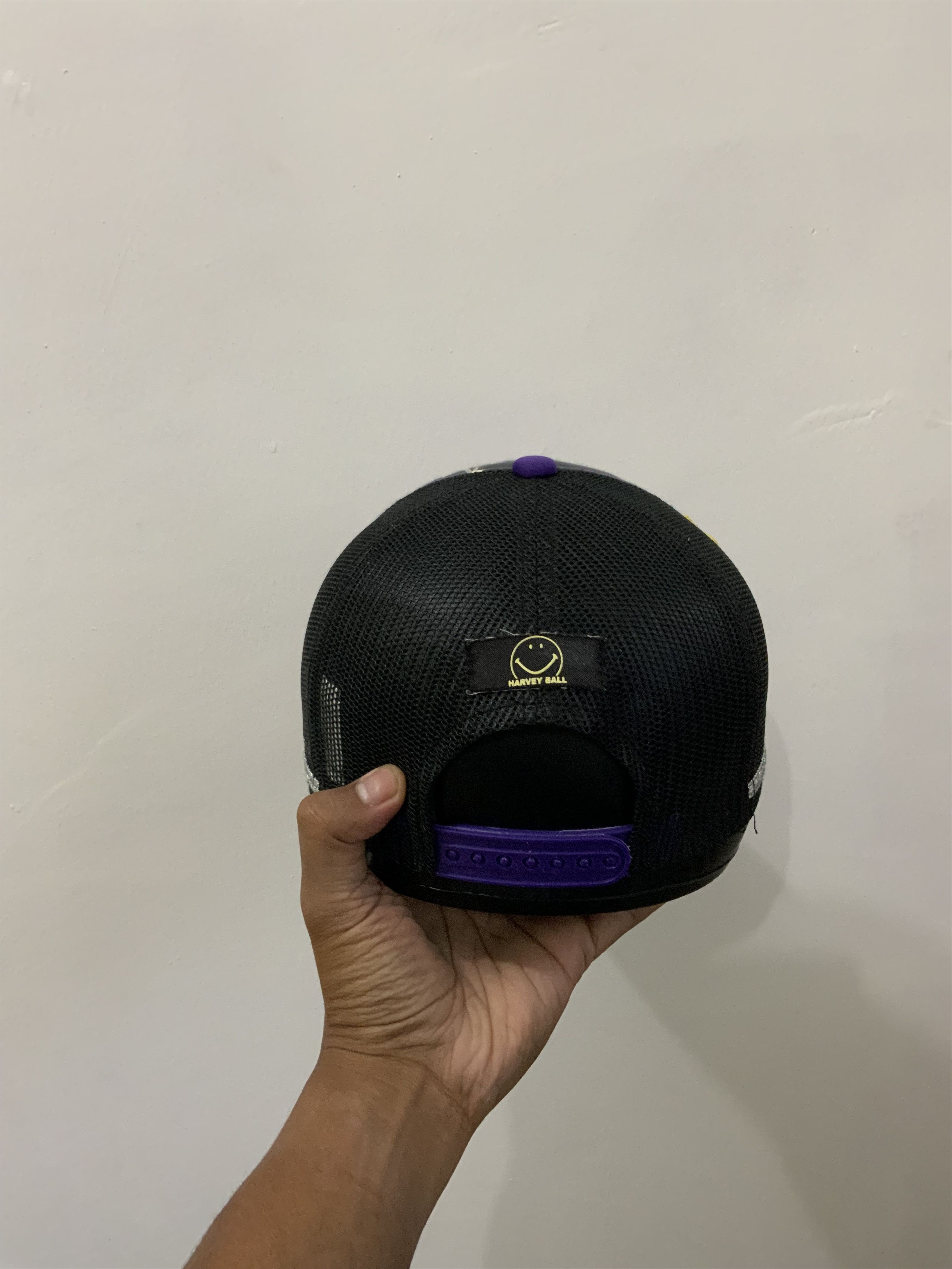 Hat Club Chic Chick Smiley Face Trucker Hat Size ONE SIZE - 3 Thumbnail