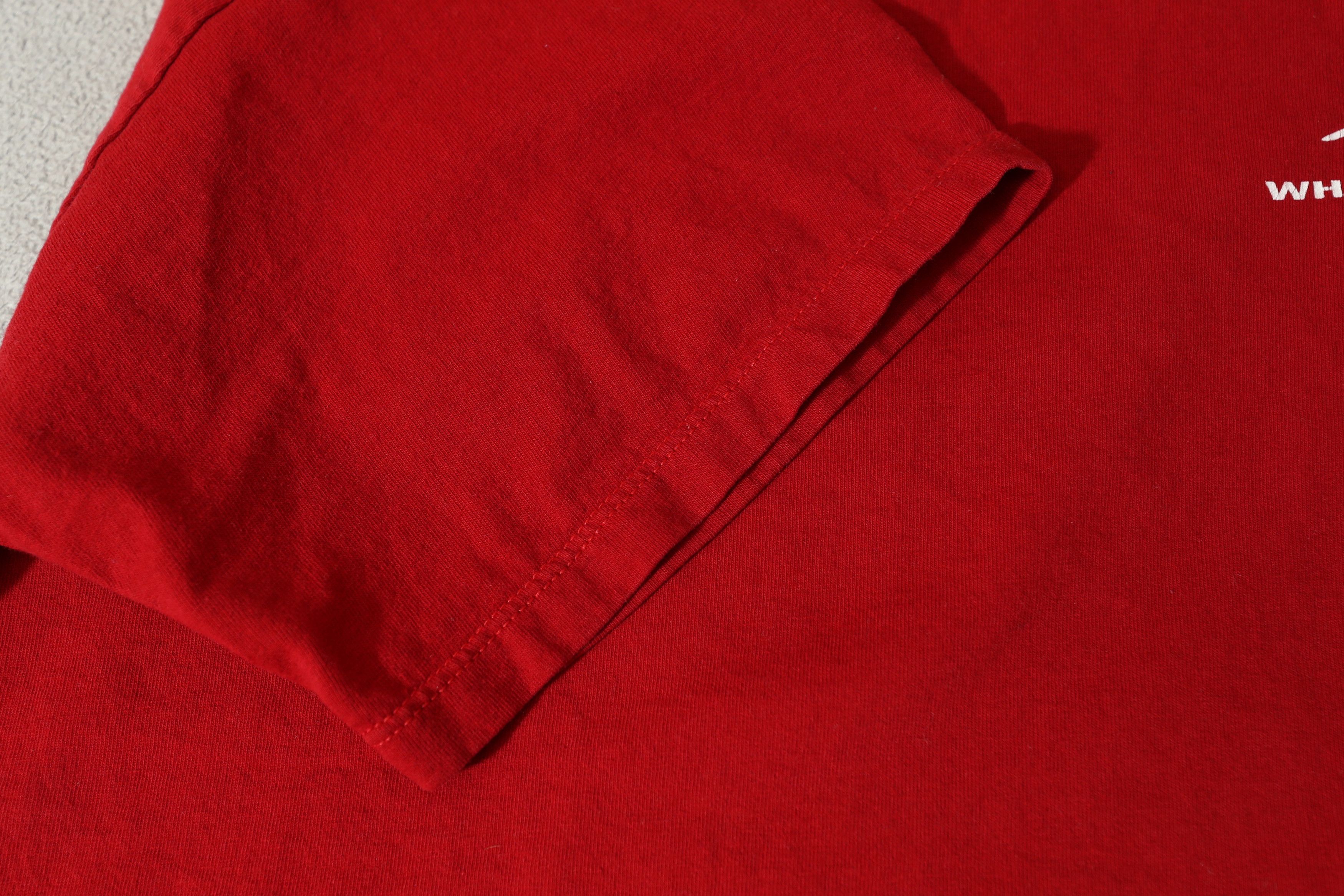 Vintage Whistler Blackcomb Vintage Red Tee (XL) Size US XL / EU 56 / 4 - 6 Thumbnail