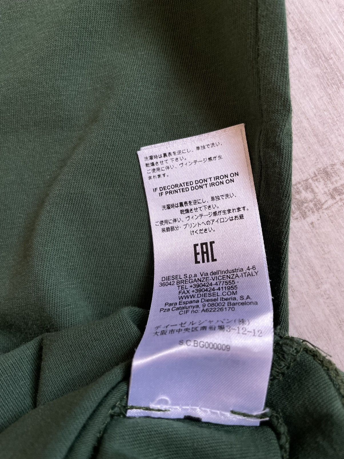 Diesel × Vintage Diesel Denim Division Y2K T-Shirt Vintage Knit Big Logo Size US L / EU 52-54 / 3 - 10 Thumbnail