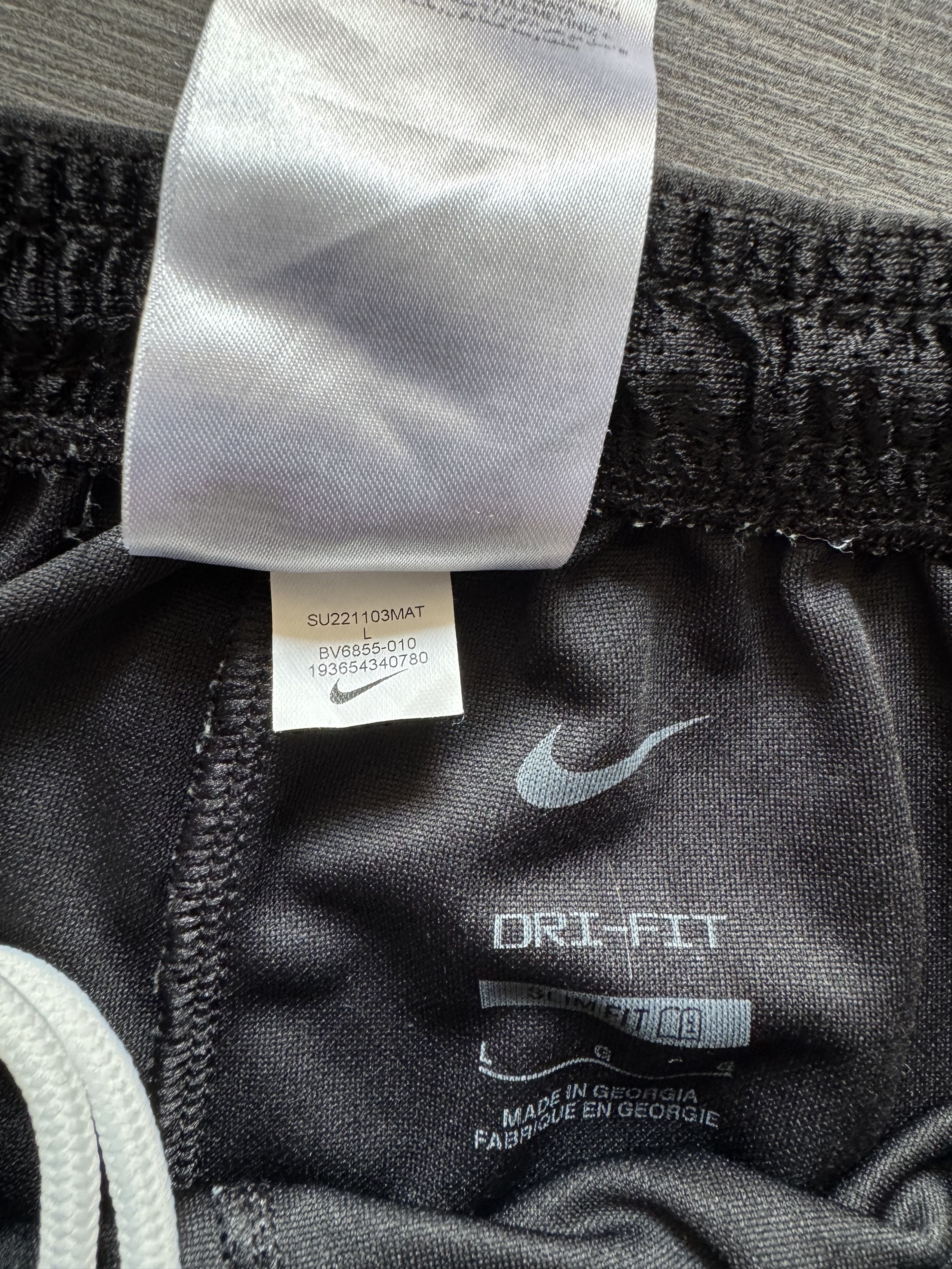 Nike × Vintage Mens Nike Swoosh Shorts black streetwear y2k Size US 34 / EU 50 - 5 Thumbnail