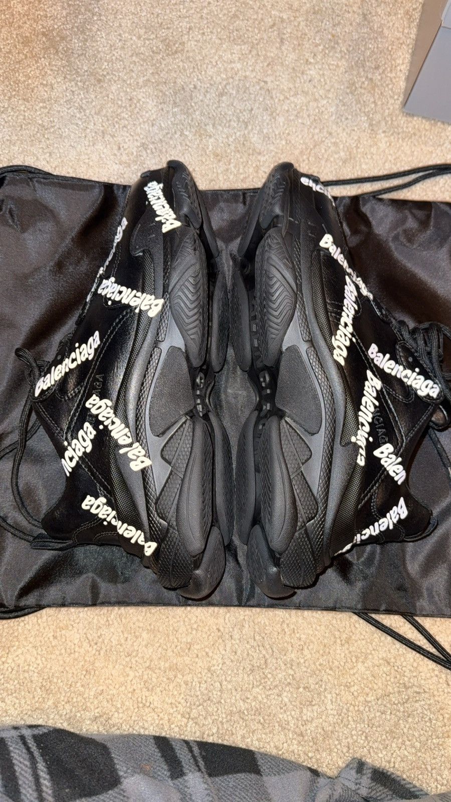 Balenciaga Balenciaga triple s logotype Size US 9 / EU 42 - 1 Thumbnail