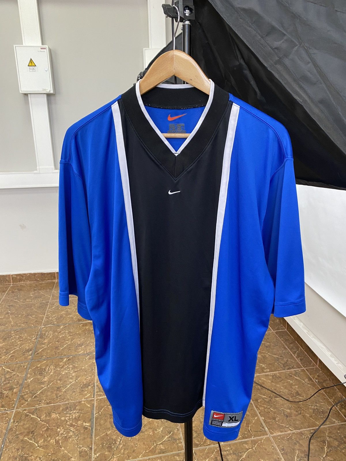 Nike 🇺🇸 Vintage 90s Nike Athletic T-Shirt Rare Retro Hype Y2K Size US XL / EU 56 / 4 - 1 Thumbnail