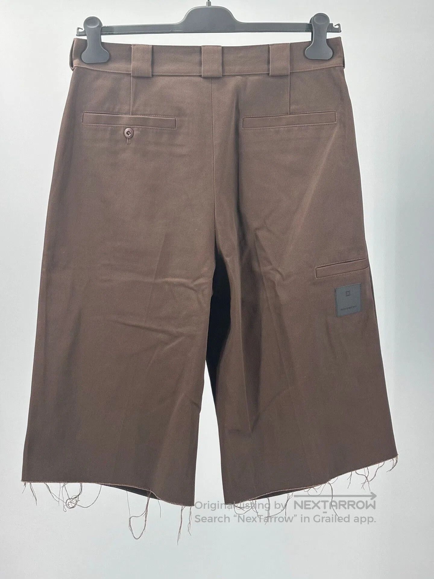 Givenchy givenchy men’s pleated shorts in dark brown. Size US 32 / EU 48 - 6 Thumbnail
