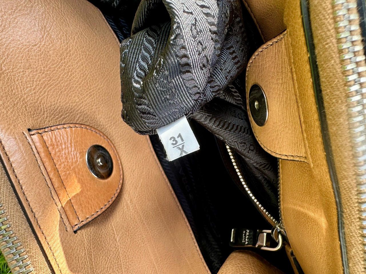 Prada Authentic Prada Glace Twin Pocket Double Handle Cammello Size ONE SIZE - 11 Thumbnail