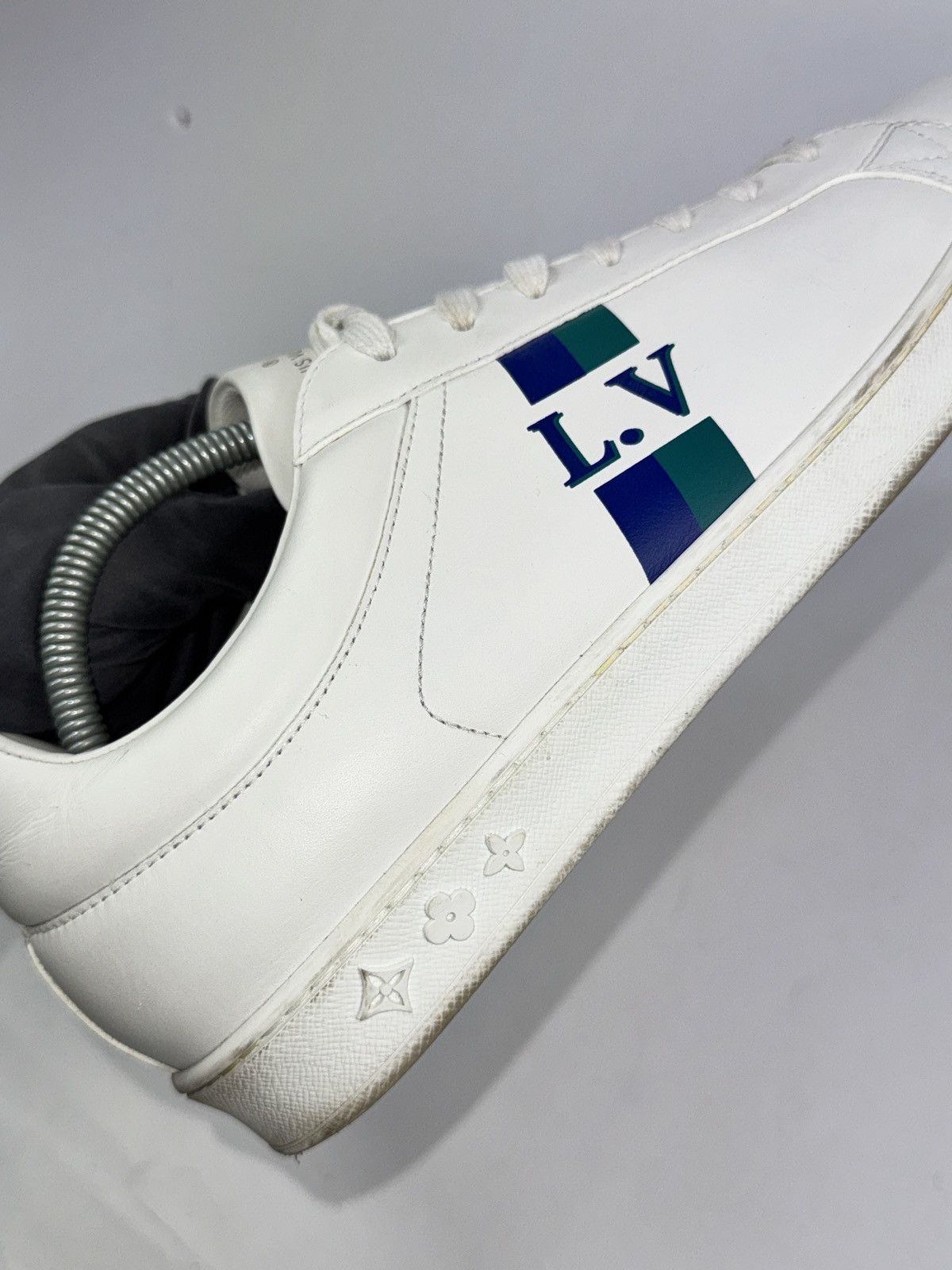 Louis Vuitton CLASSIC LOGO SNEAKERS Size US 8 / EU 41 - 8 Thumbnail