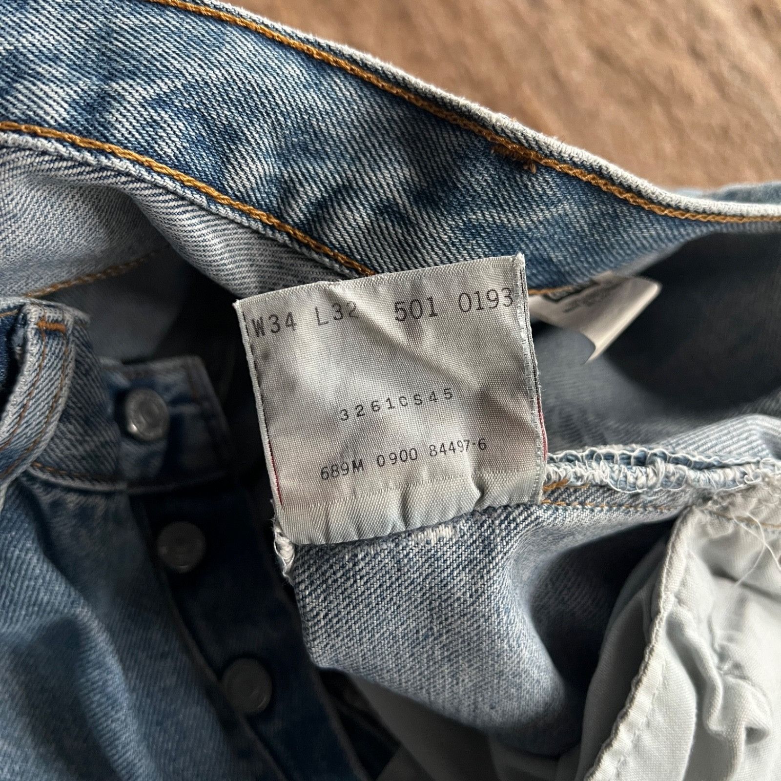 Levi's Levi's 501 Vintage Light Blue Denim Jeans 9830AC Size US 33 - 8 Thumbnail