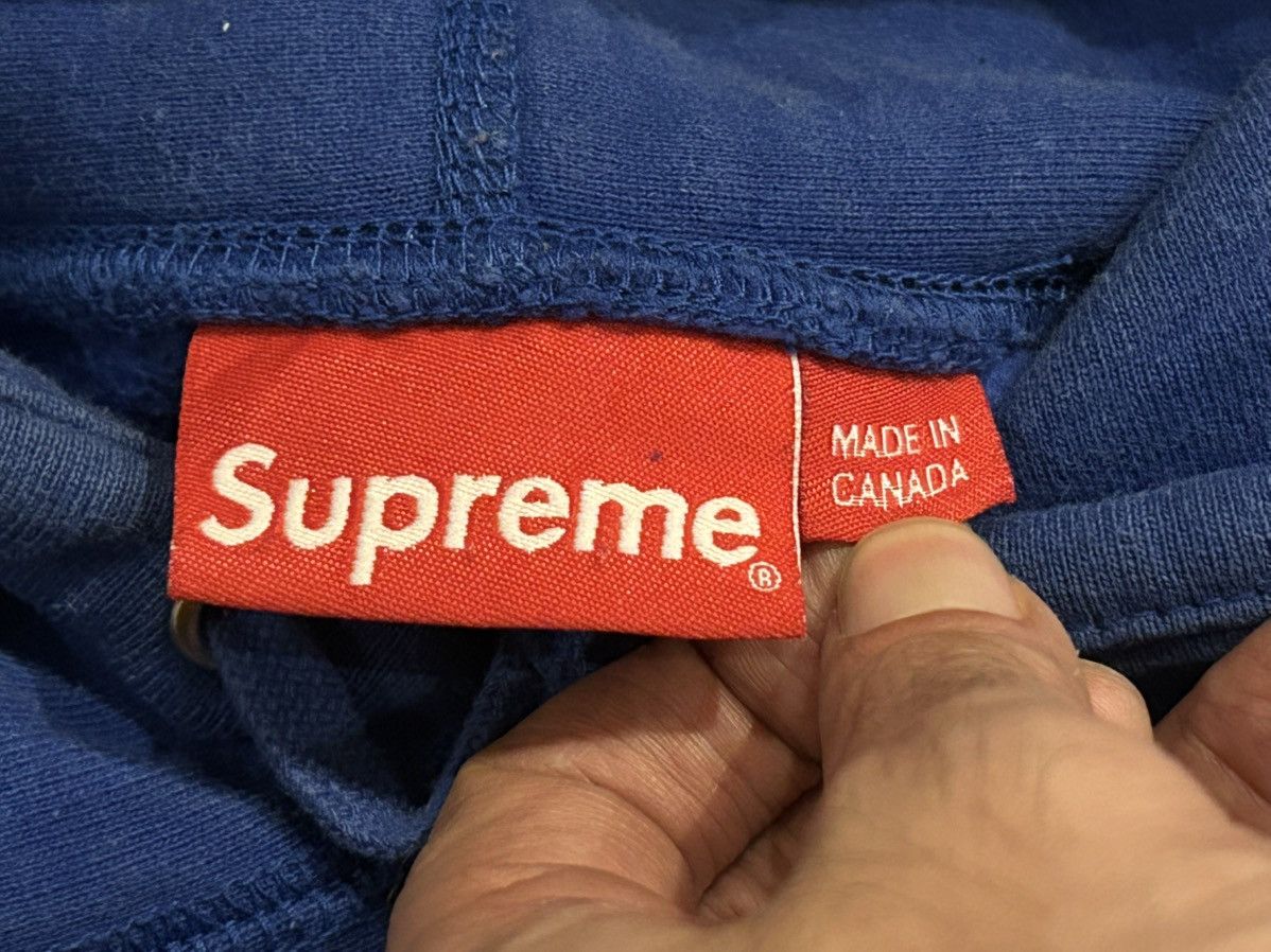 Marlboro × Supreme Hoodie - Supreme Ripped Off “Marlboro Man” Size US XL / EU 56 / 4 - 4 Thumbnail