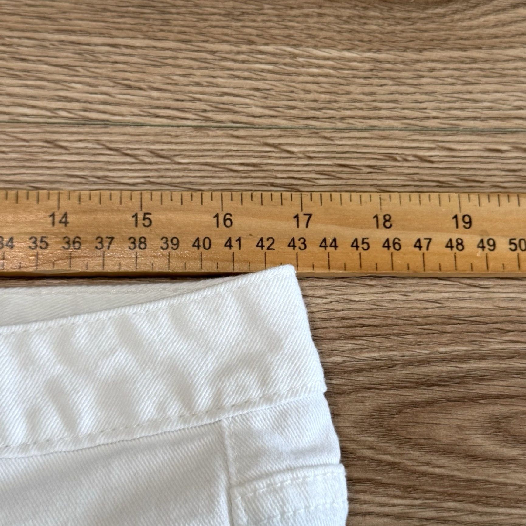 Calvin Klein CALVIN KLEIN VINTAGE White Bermuda Shorts Size 30 Cuffed Women's Size 30" / US 8 / IT 44 - 4 Thumbnail