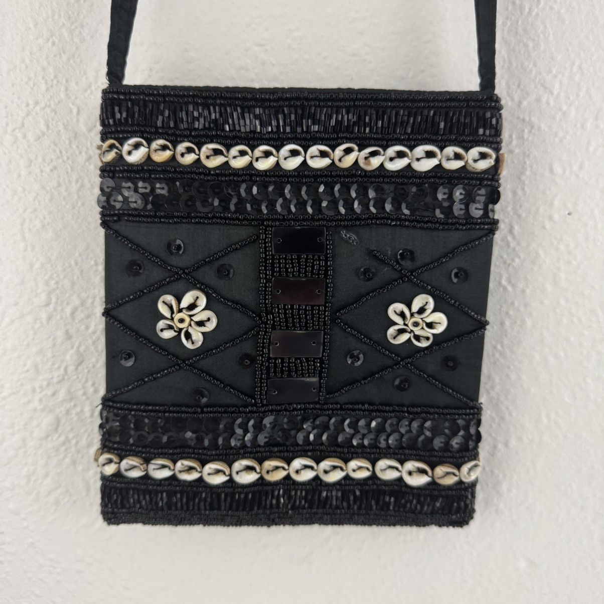 Vintage Vintage 90s Black Beaded Seashell Art Deco Crossbody Purse Size ONE SIZE - 4 Thumbnail