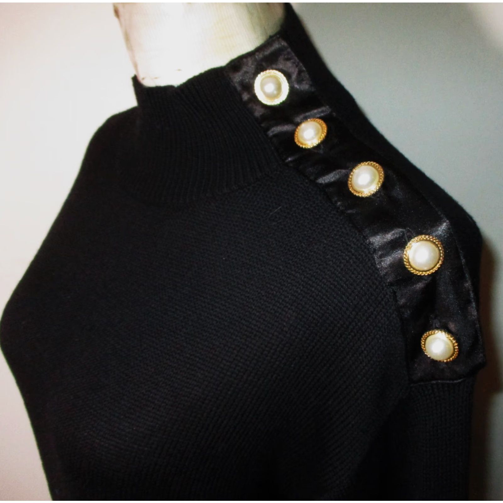White House Black Market WHITE House BLACK Market Black Wool Blend Mock Sweater Top Women's Size S/P Size S / US 4 / IT 40 - 5 Thumbnail