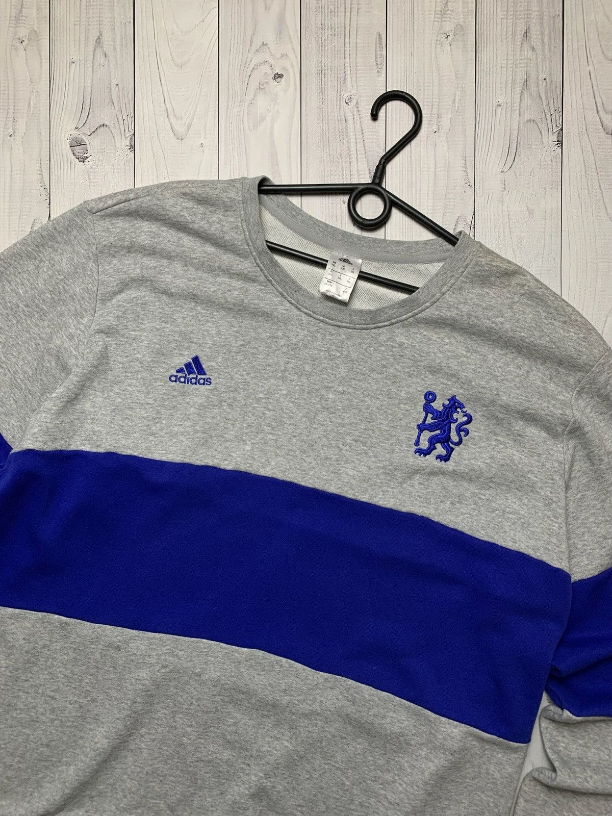 Adidas × Chelsea Soccer × Vintage Vintage adidas Chelsea soccer sweatshirt size XXL logo Size US XXL / EU 58 / 5 - 2 Thumbnail