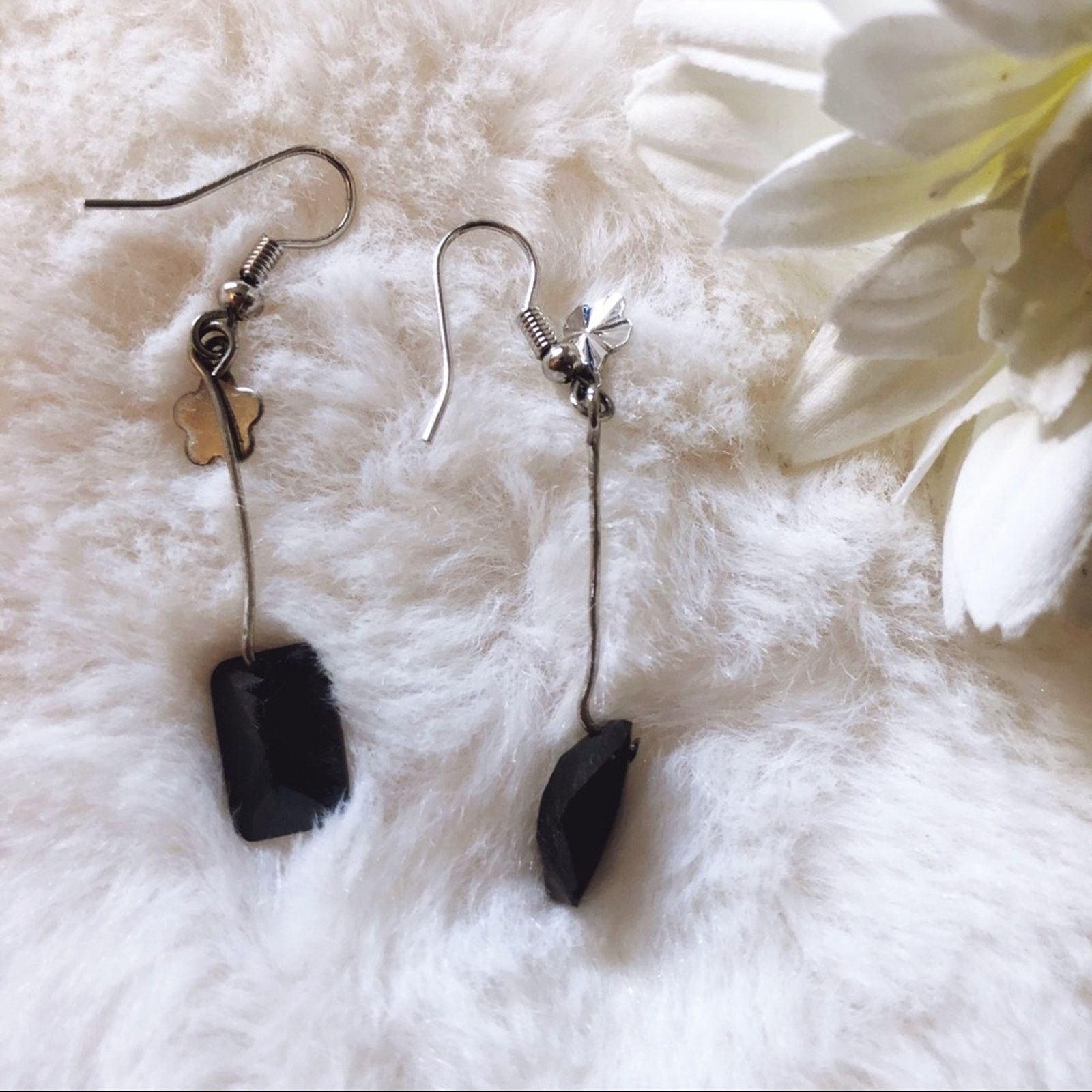 Other Silver Black Dazzle Earrings Size ONE SIZE - 7 Thumbnail