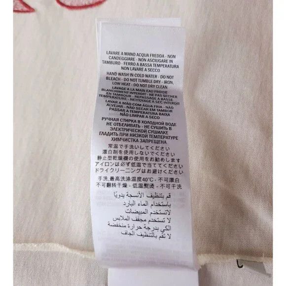 Gucci Gucci "He Wears Pink Shoes" Short Sleeve T-Shirt XS Mens Size US XS / EU 42 / 0 - 13 Thumbnail