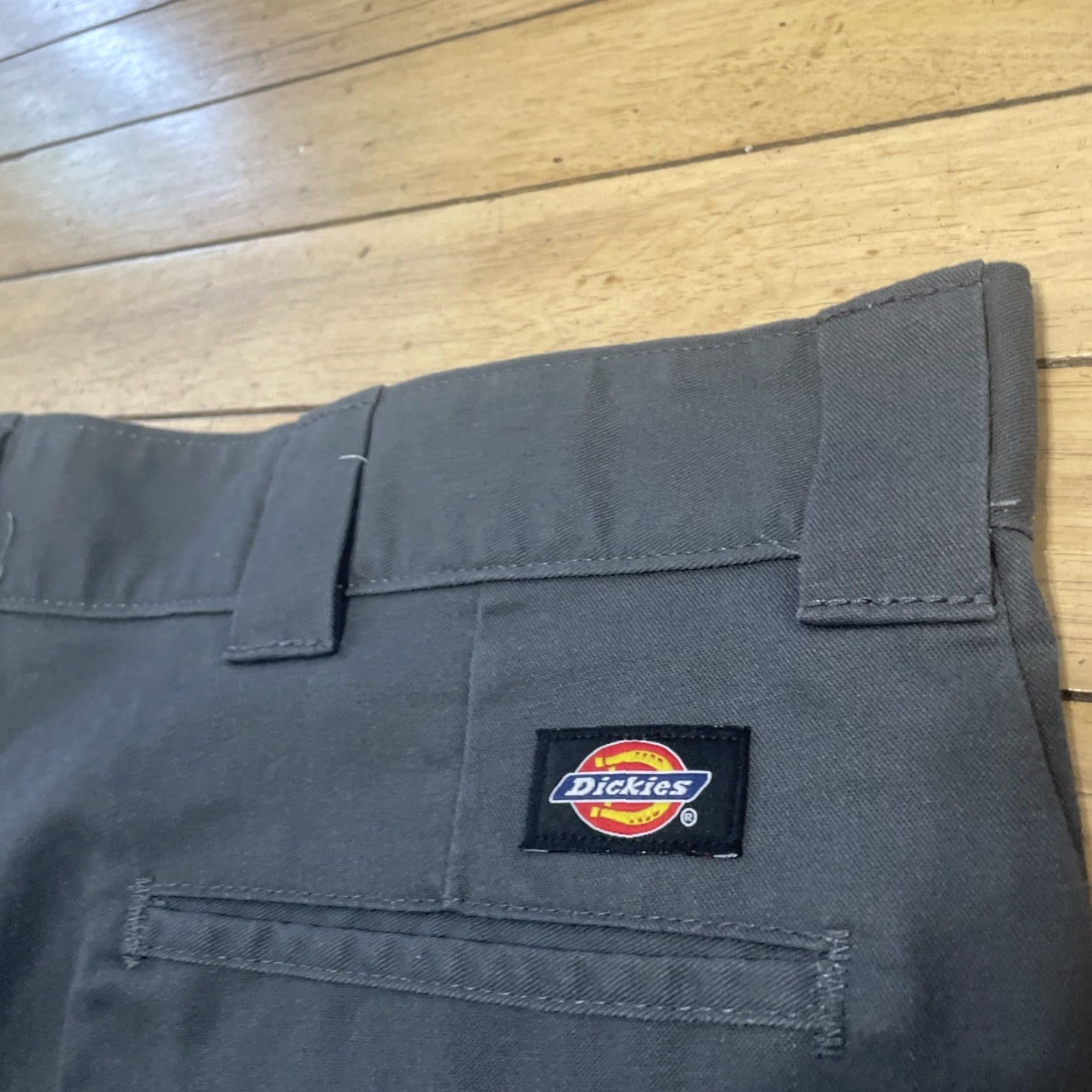 Dickies VINTAGE Dickies Shorts Men 38 Relaxed Fit Y2k Streetwear Twill Cotton Hip Hop Work Chino Gray Baggy Casual Shorts Size US 38 / EU 54 - 4 Thumbnail