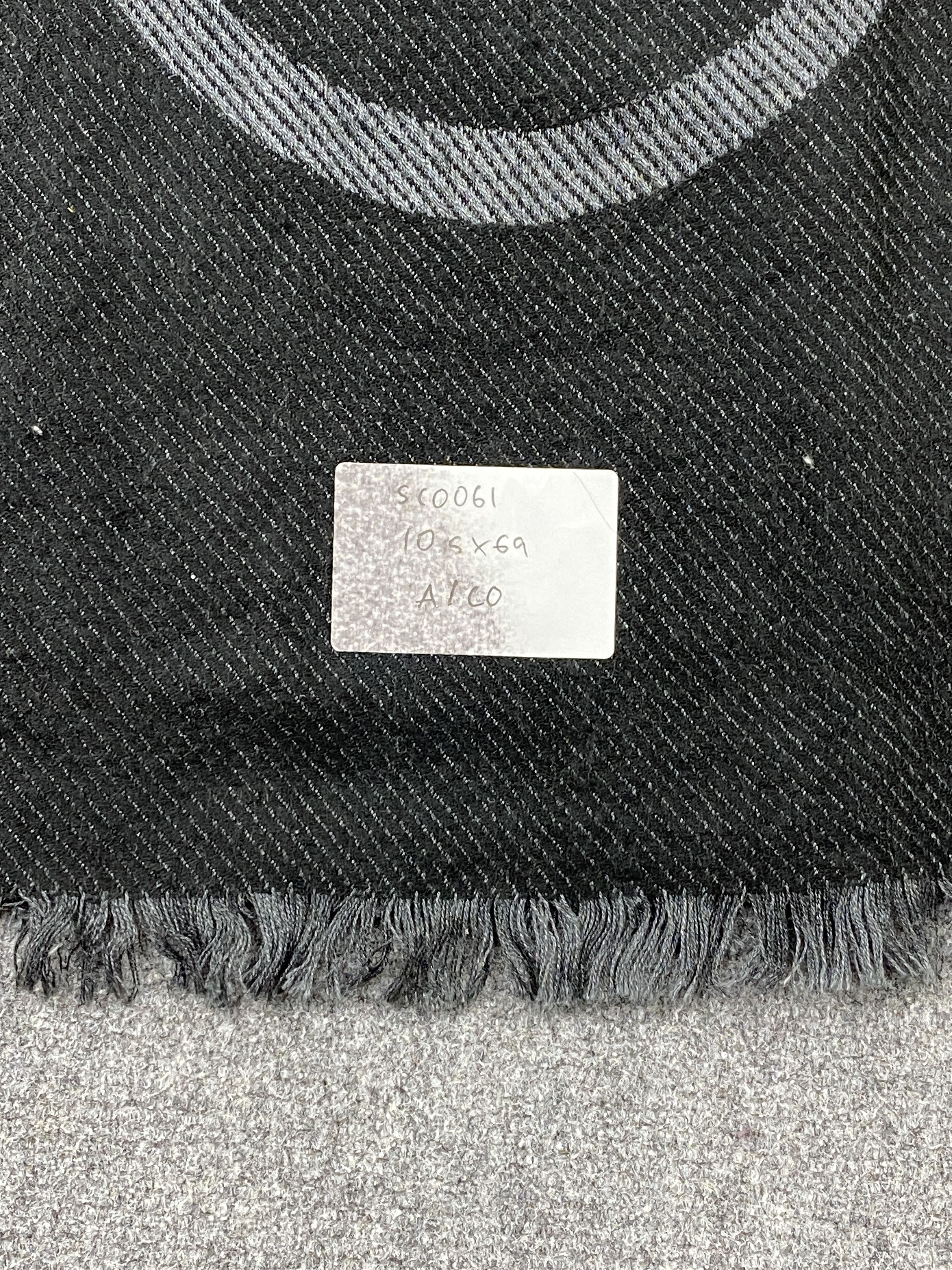 Calvin Klein Vintage Calvin Klein Spell Out Muffler Scarf - SC0061 Size ONE SIZE - 10 Thumbnail