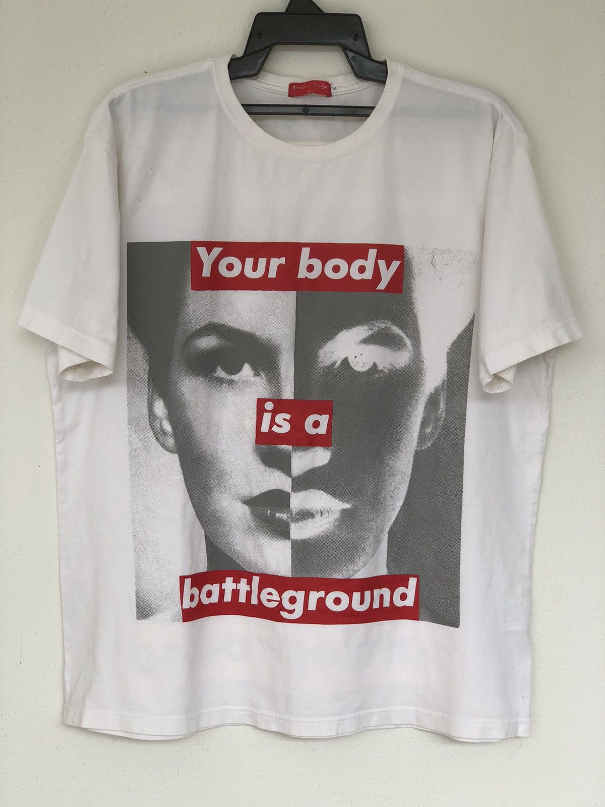 Vintage BARBARA KRUGER POP ART Tee