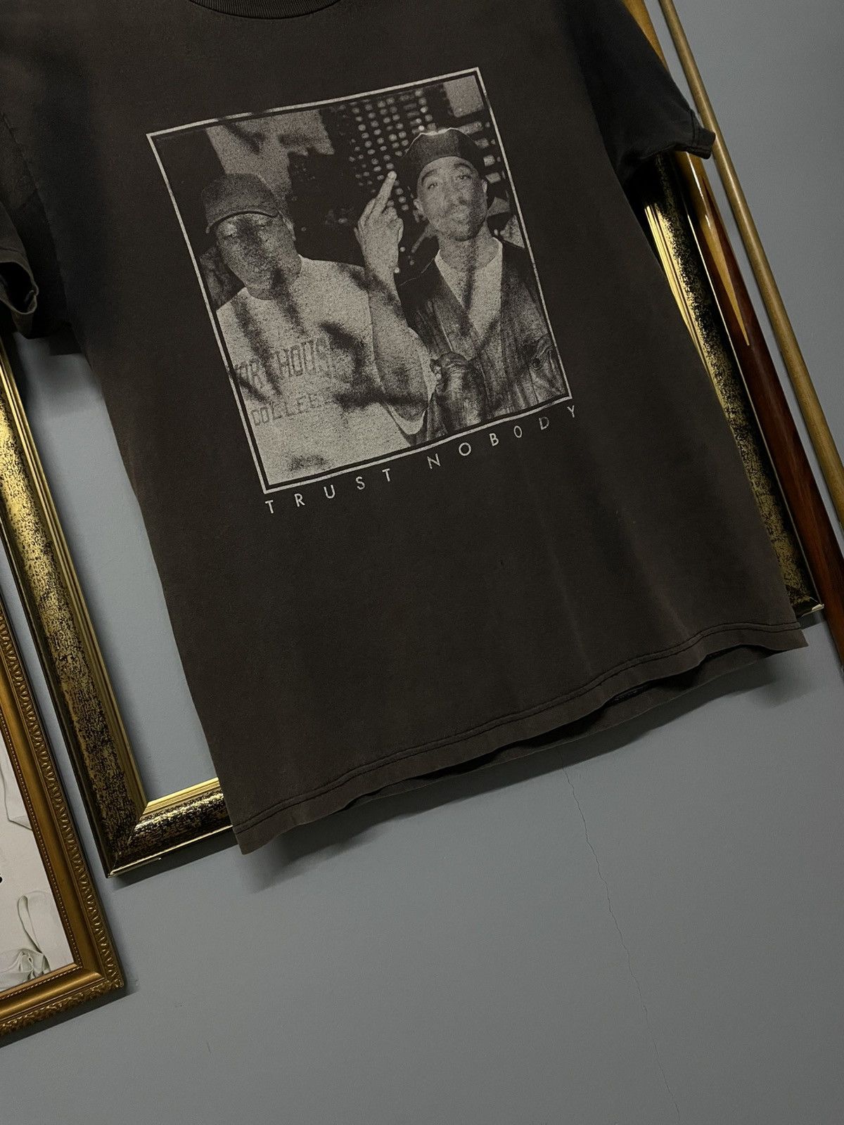 Band Tees Vintage Original Tupac & Notorius Big Trust Nobody Sunfaded Size US L / EU 52-54 / 3 - 5 Thumbnail