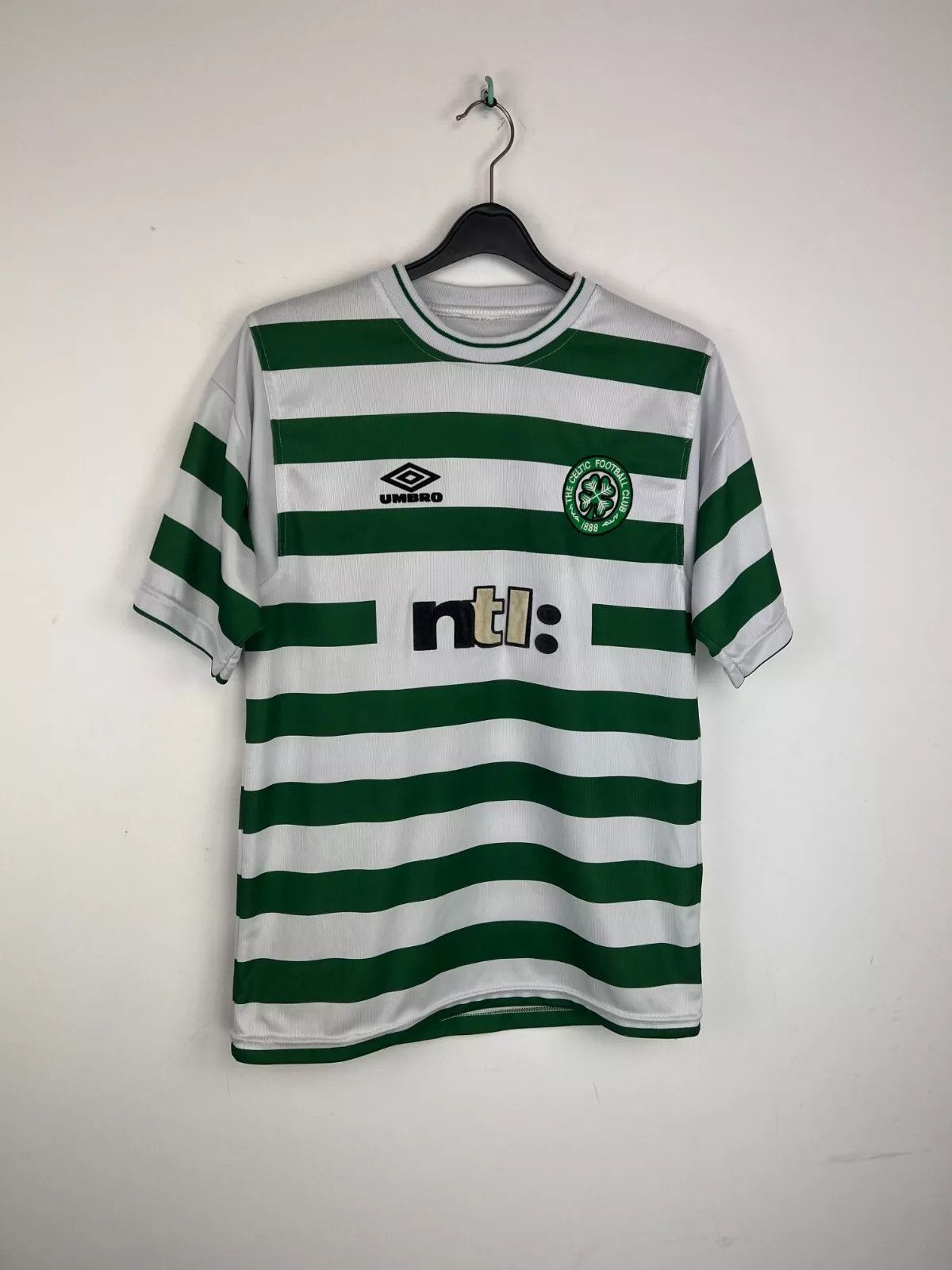 Umbro CELTIC 1999-2001 home FOOTBALL Kit SHIRT SOCCER JERSEY Size US S / EU 44-46 / 1 - 1 Thumbnail