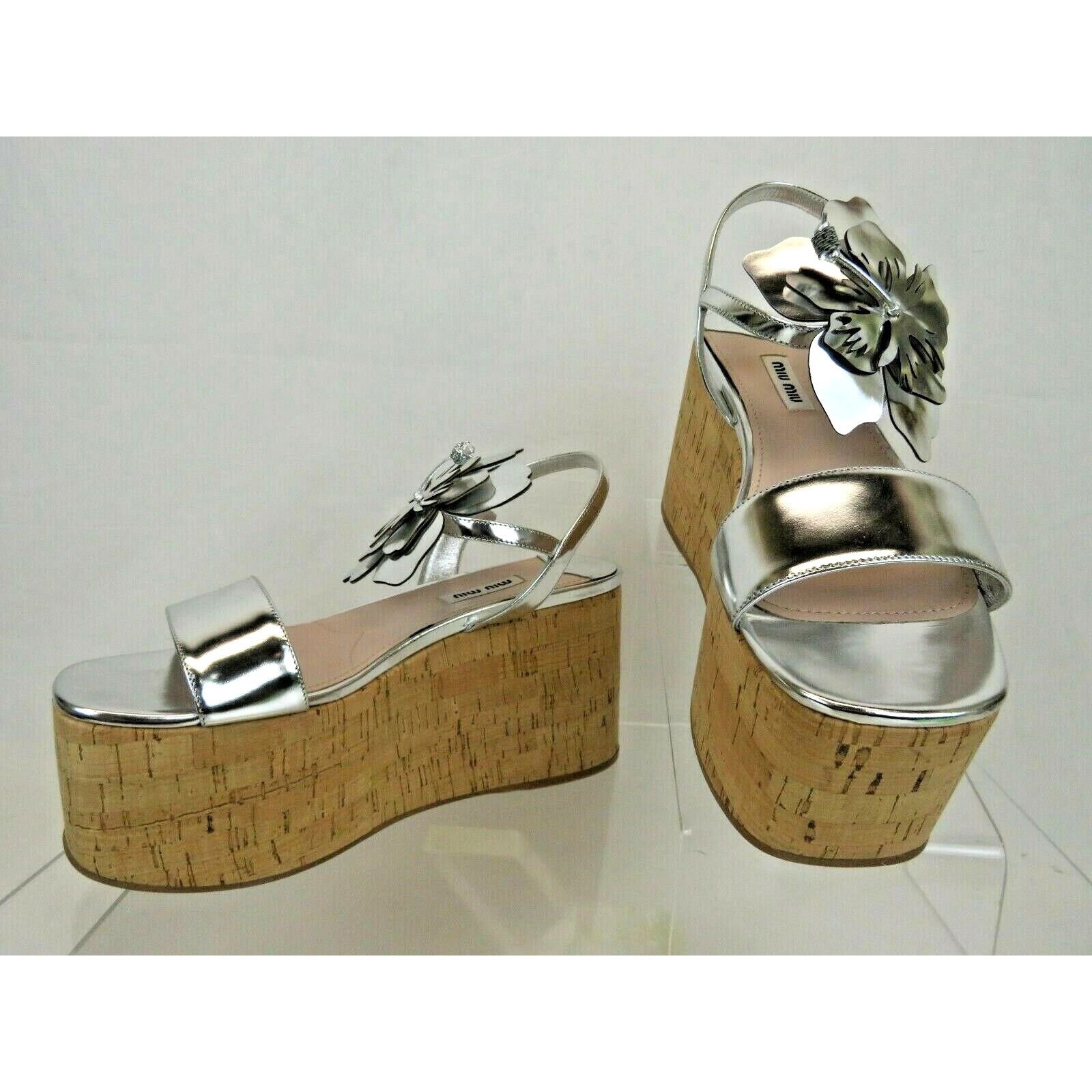 Miu Miu 5XZ346 SILVER POLISHED LEATHER FLOWER PLATFORM SANDALS 38.5 Size US 8.5 / IT 38.5 - 3 Thumbnail