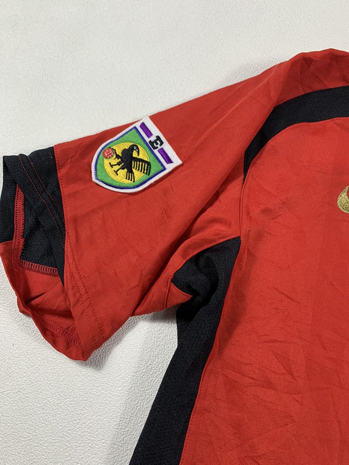 Nike × Vintage Soccer jersey Urawa Red Diamonds Home 2006 Size US M / EU 48-50 / 2 - 3 Thumbnail