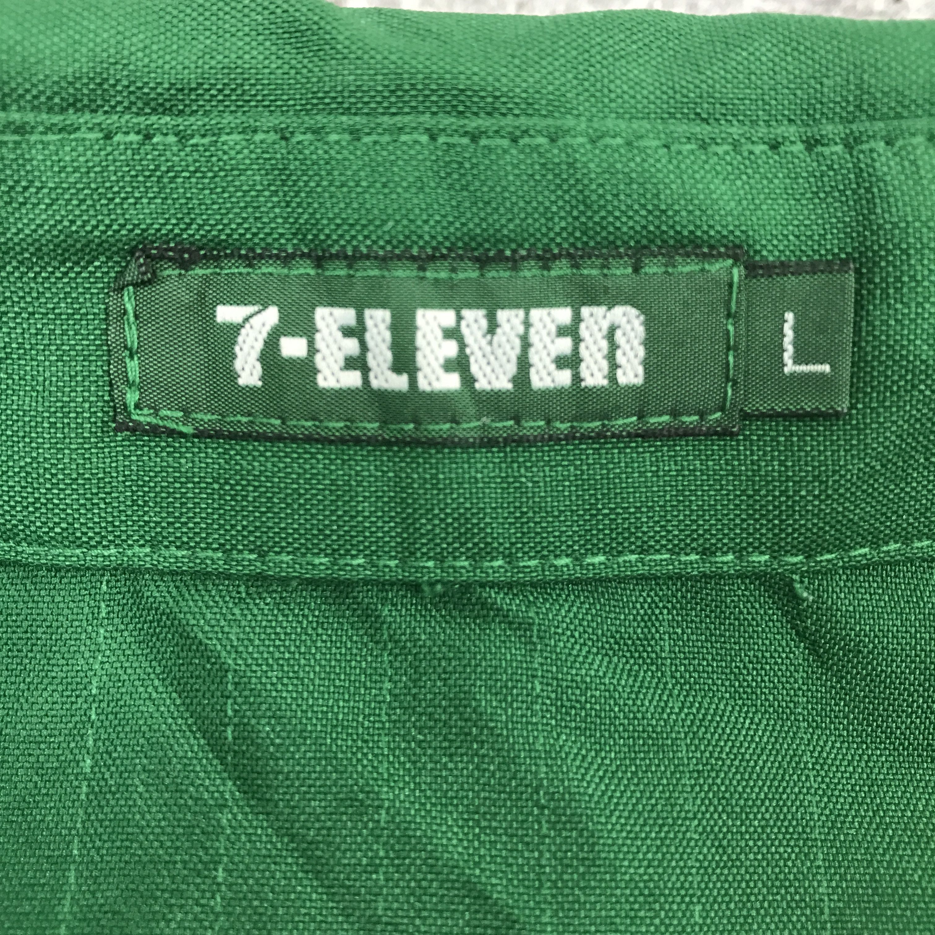 Japanese Brand VTG 7 ELEVEN UNIFORM ZIPPER JACKET Size US L / EU 52-54 / 3 - 13 Thumbnail