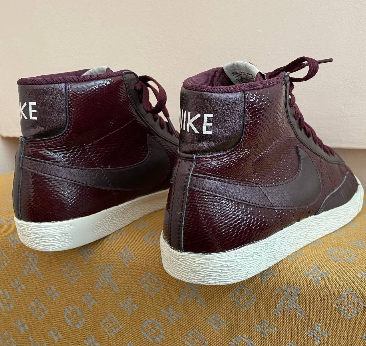 Nike × Vintage Nike Blazer Mid Leather Premium Snake Sneakers Womens Purple Size US 10.5 / IT 40.5 - 7 Thumbnail