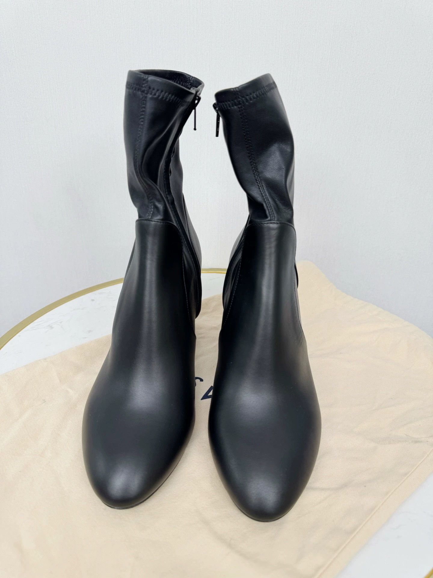 Louis Vuitton Brand new Louis Vuitton boots, authentic Size US 7 / EU 40 - 1 Thumbnail