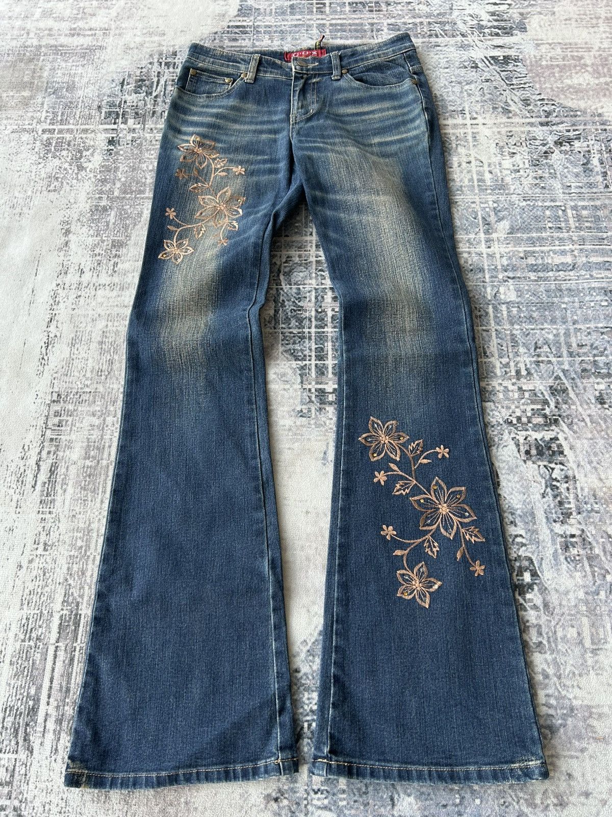 If Six Was Nine Super Flared Flowers Cox Jeans Size US 28 / EU 44 - 1 Thumbnail