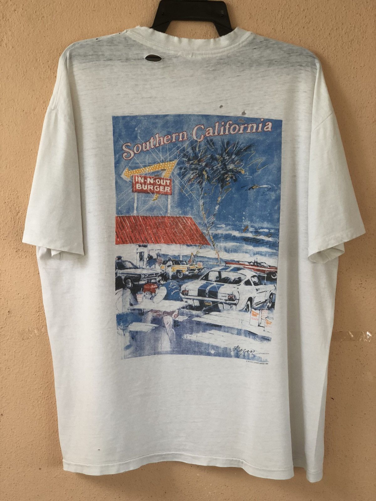 Vintage Thrashed 🎈90s IN N OUT BURGER Vintage Tee Size US XL / EU 56 / 4 - 1 Thumbnail
