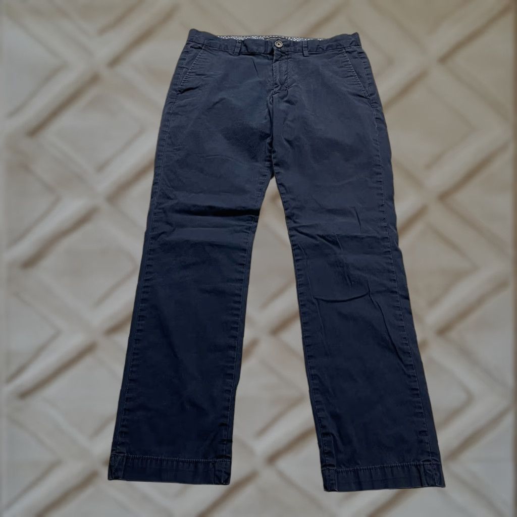 Banana Republic VINTAGE Banana Republic Mens Chino Pants Size 32 Regular Blue Cotton Straight Leg Casual Women Size US 32 / EU 48 - 1 Thumbnail