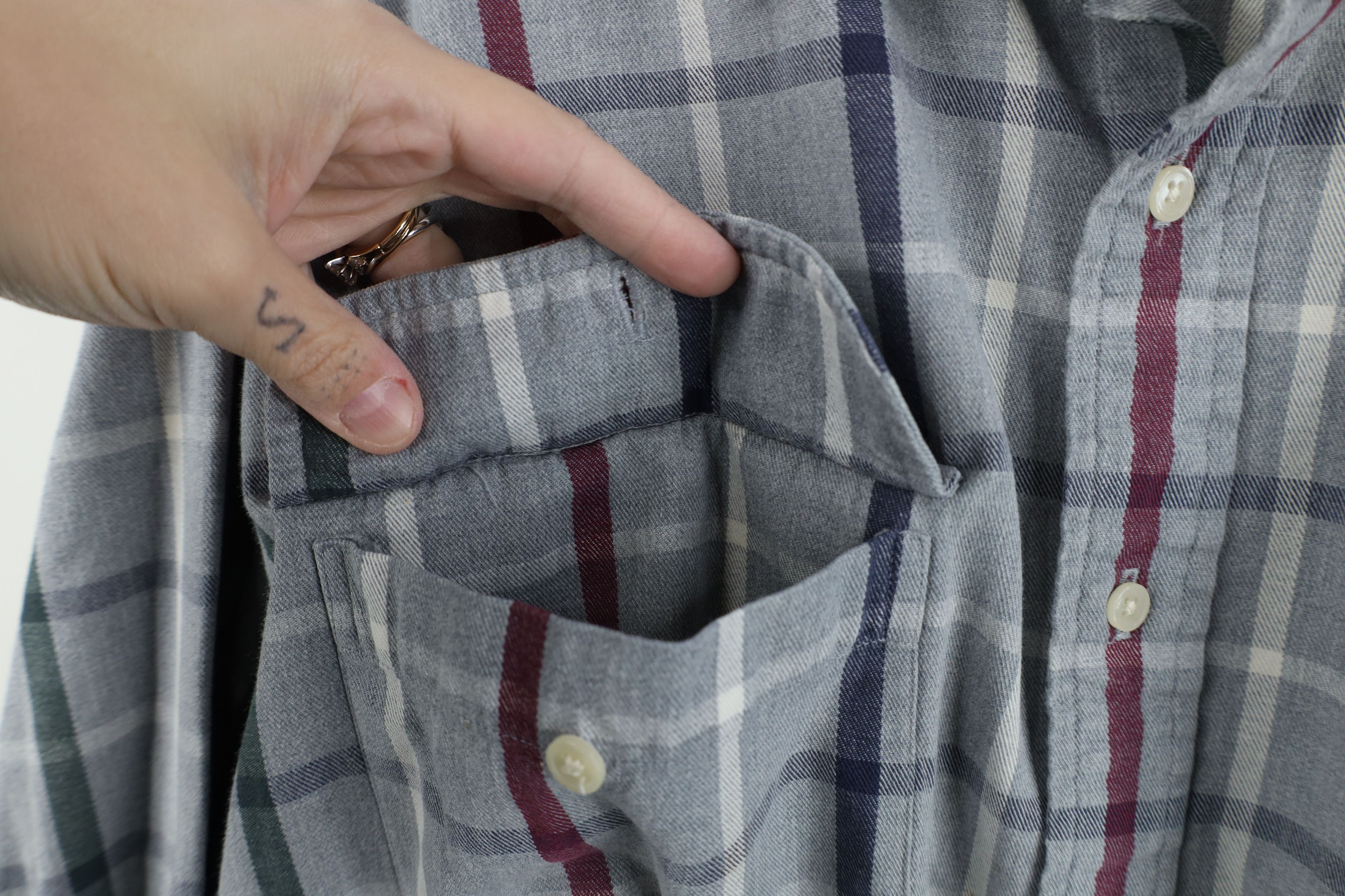 Tommy Hilfiger Vintage 90s Tommy Hilfiger Heavy Flannel Button Shirt Plaid Size US L / EU 52-54 / 3 - 6 Thumbnail