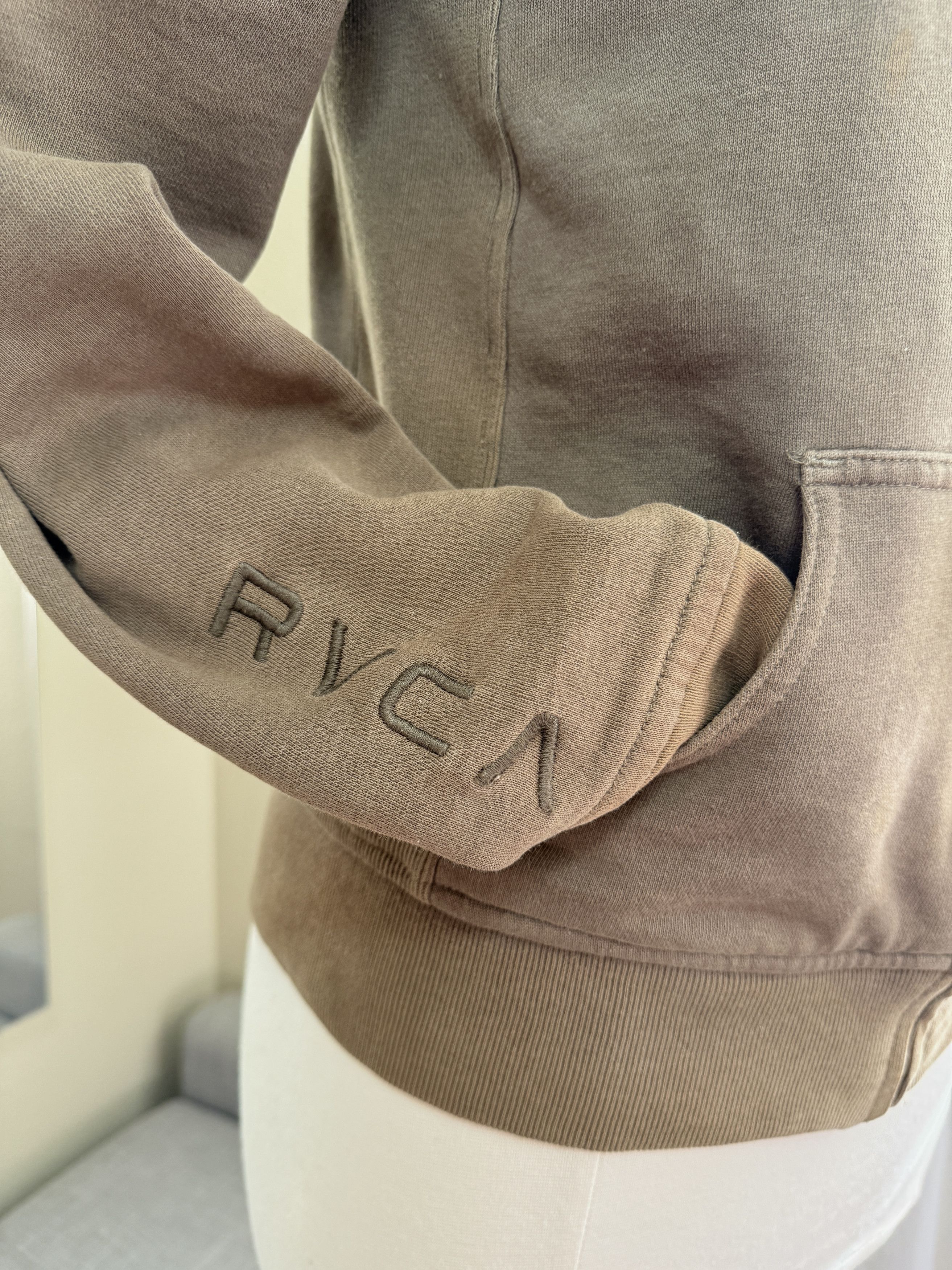 RVCA RVCA Archive Pigment-Dyed Zip Hoodie (M) Embroidered Crest Size US M / EU 48-50 / 2 - 4 Thumbnail
