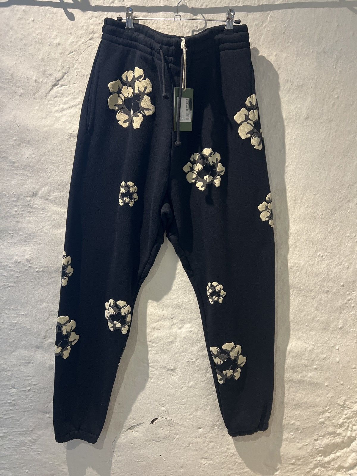 DENIM TEARS Denim Tears x CPFM Cactus Tears Wreath Sweatpant Size US 32 / EU 48 - 1 Thumbnail