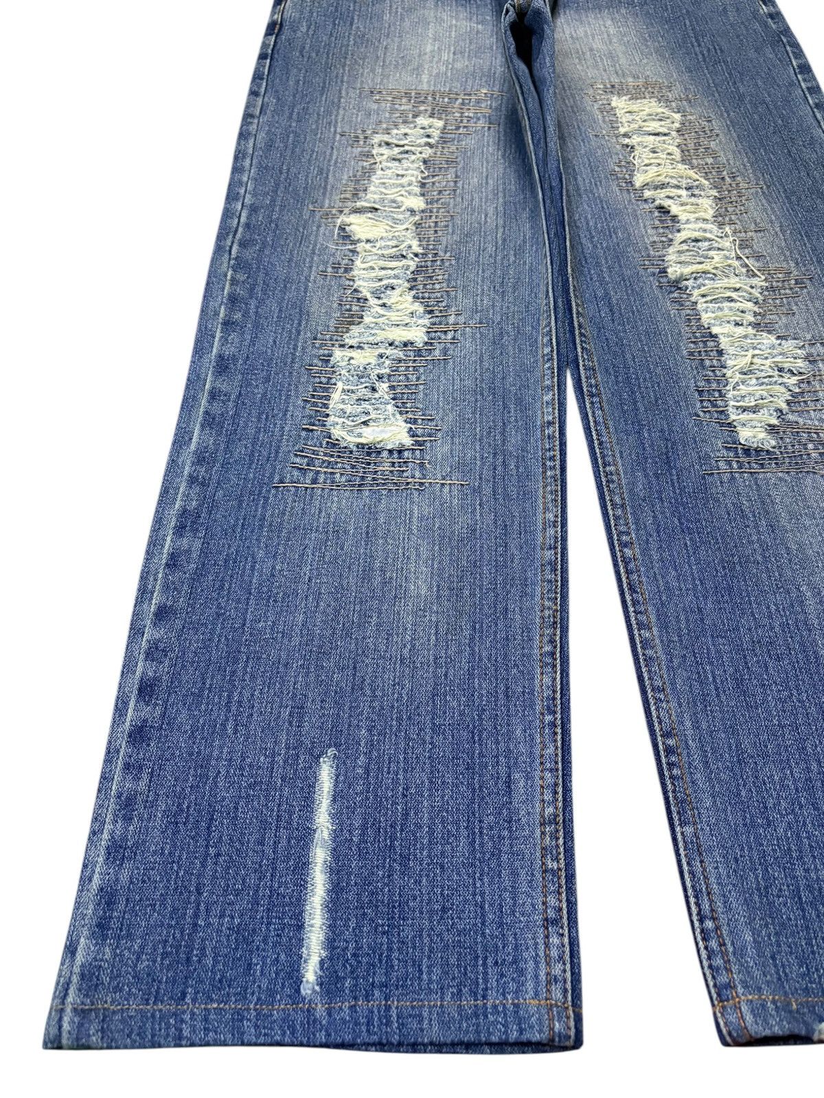 Japanese Brand Vintage Japanese Brand Faded Wash Patched Loose Jeans Size US 31 - 6 Thumbnail
