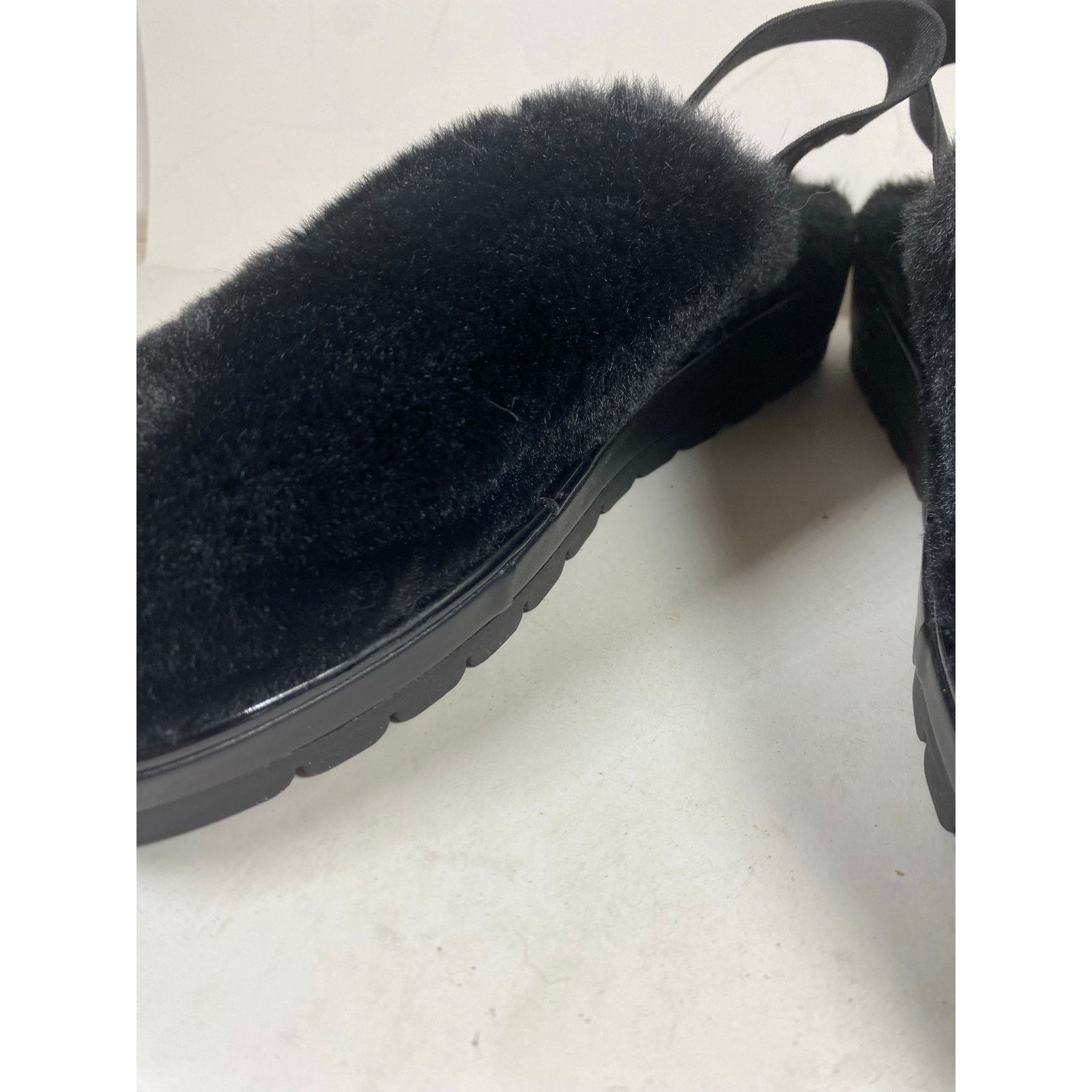 Kenneth Cole NEW Reaction Kenneth Cole Black Fuzzy Slipper 9.5W Size US 9.5 / IT 39.5 - 3 Thumbnail