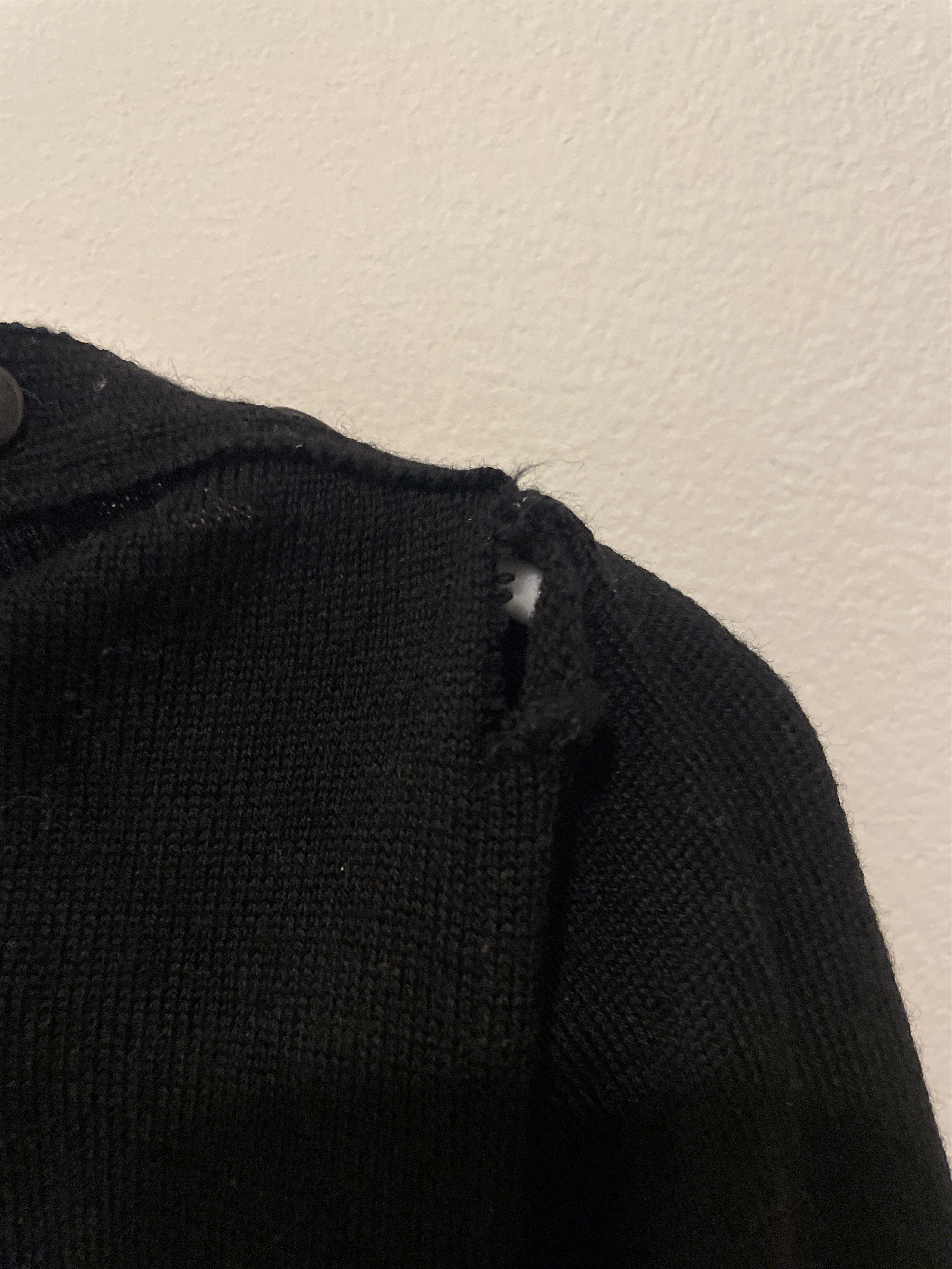 Burberry Burberry 100% Merino Wool Fitted Black Sweater Size M / US 6-8 / IT 42-44 - 2 Thumbnail