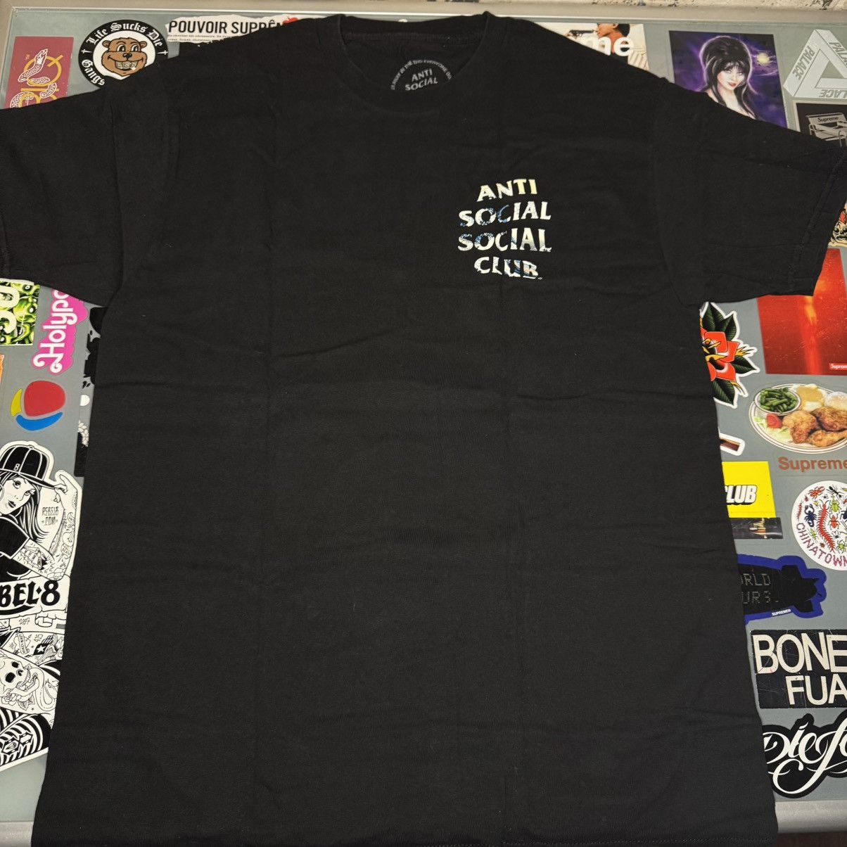 Anti Social Social Club Anti Social Social Club 4 Car Pile Up Tonkotsu Hokusai Tee L Size US L / EU 52-54 / 3 - 3 Thumbnail